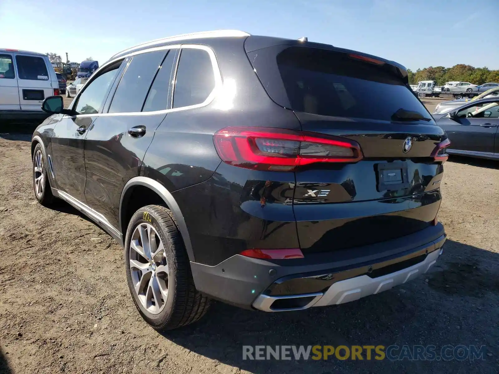 3 Photograph of a damaged car 5UXCR6C03M9G68184 BMW X5 2021