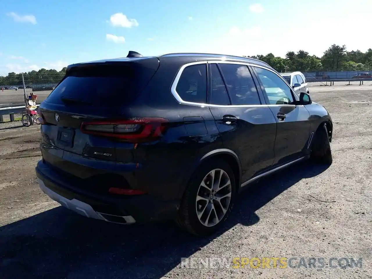 4 Photograph of a damaged car 5UXCR6C03M9G97667 BMW X5 2021