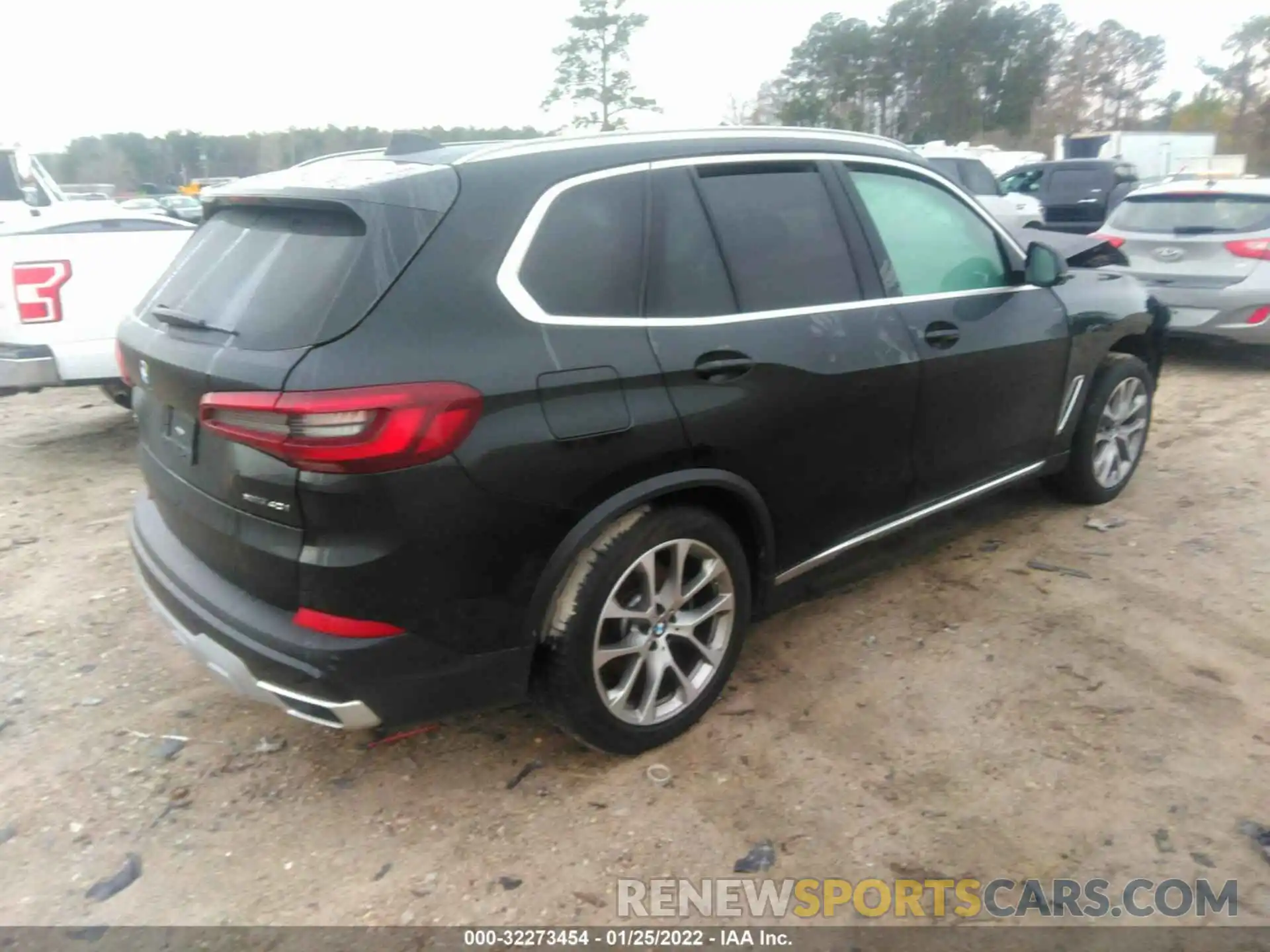 4 Photograph of a damaged car 5UXCR6C04M9D86457 BMW X5 2021