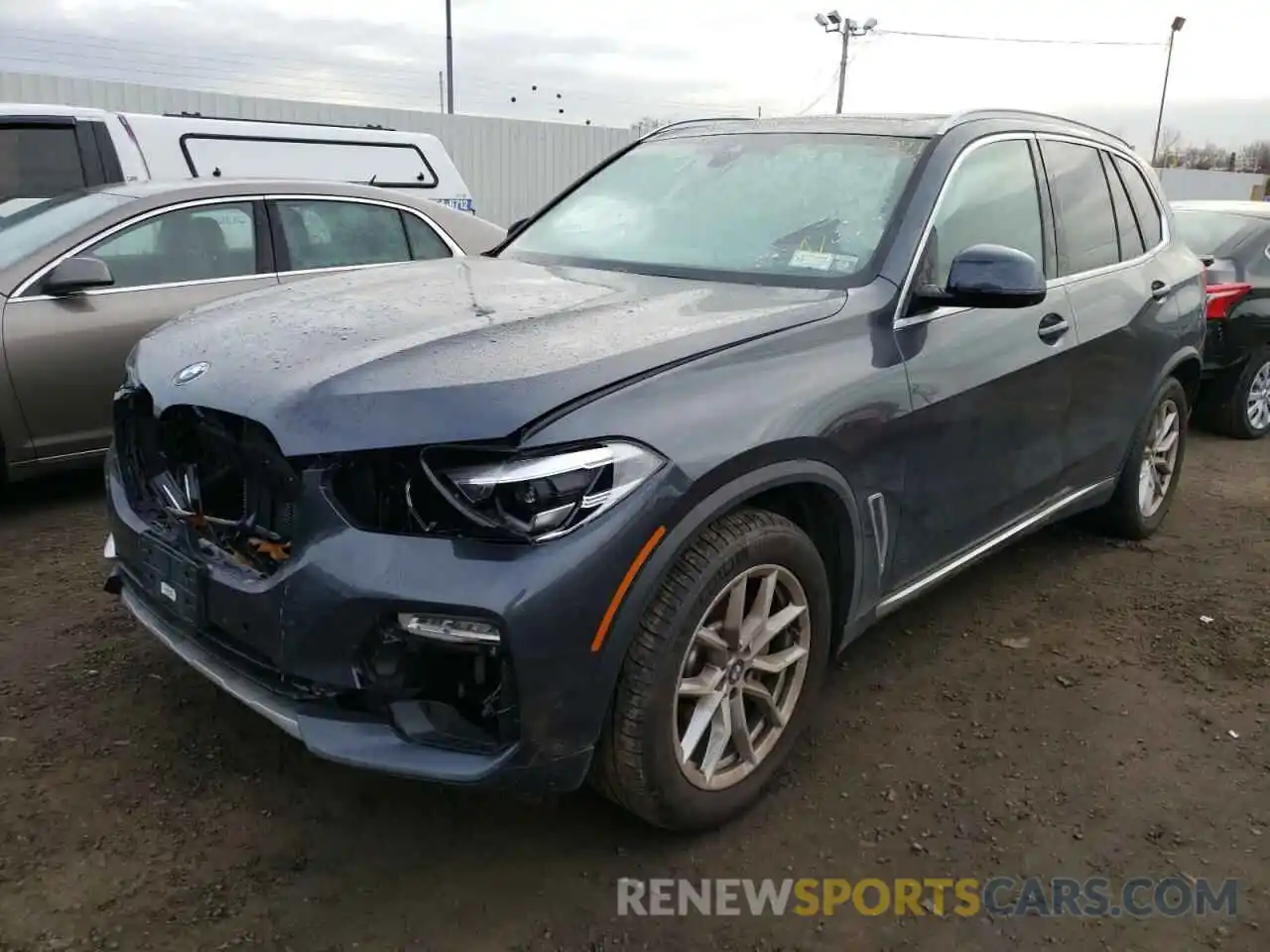 2 Photograph of a damaged car 5UXCR6C04M9F10016 BMW X5 2021