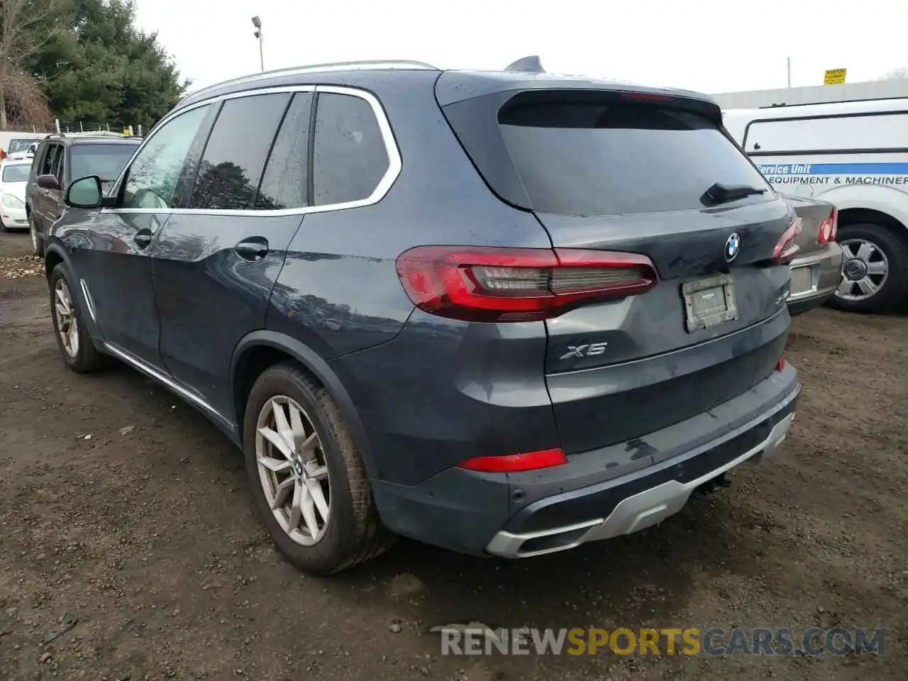 3 Photograph of a damaged car 5UXCR6C04M9F10016 BMW X5 2021