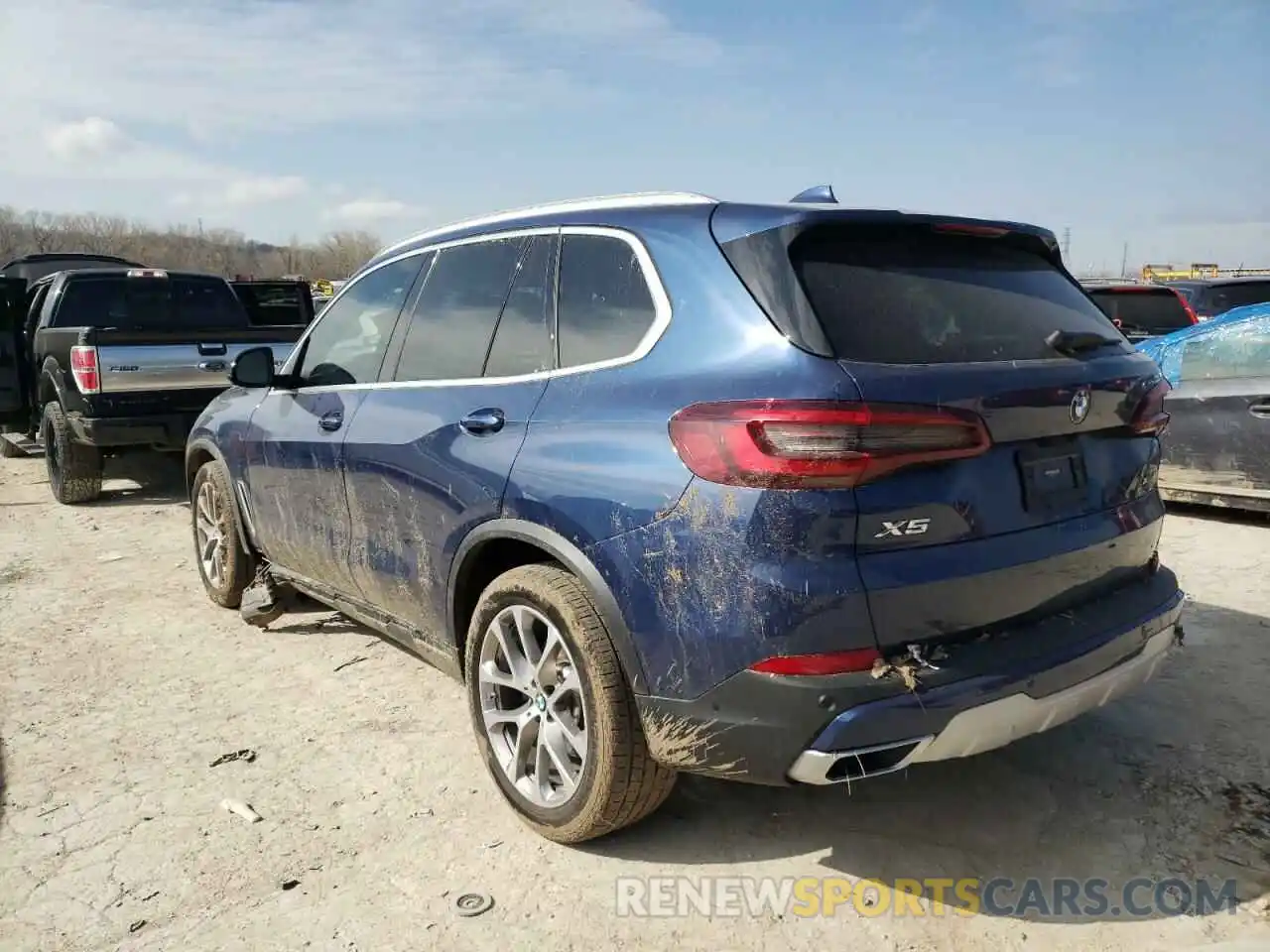 3 Photograph of a damaged car 5UXCR6C04M9F28998 BMW X5 2021