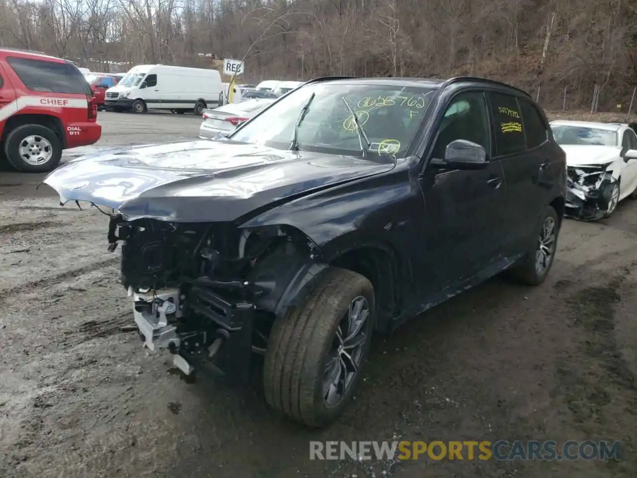 2 Photograph of a damaged car 5UXCR6C04M9F89249 BMW X5 2021