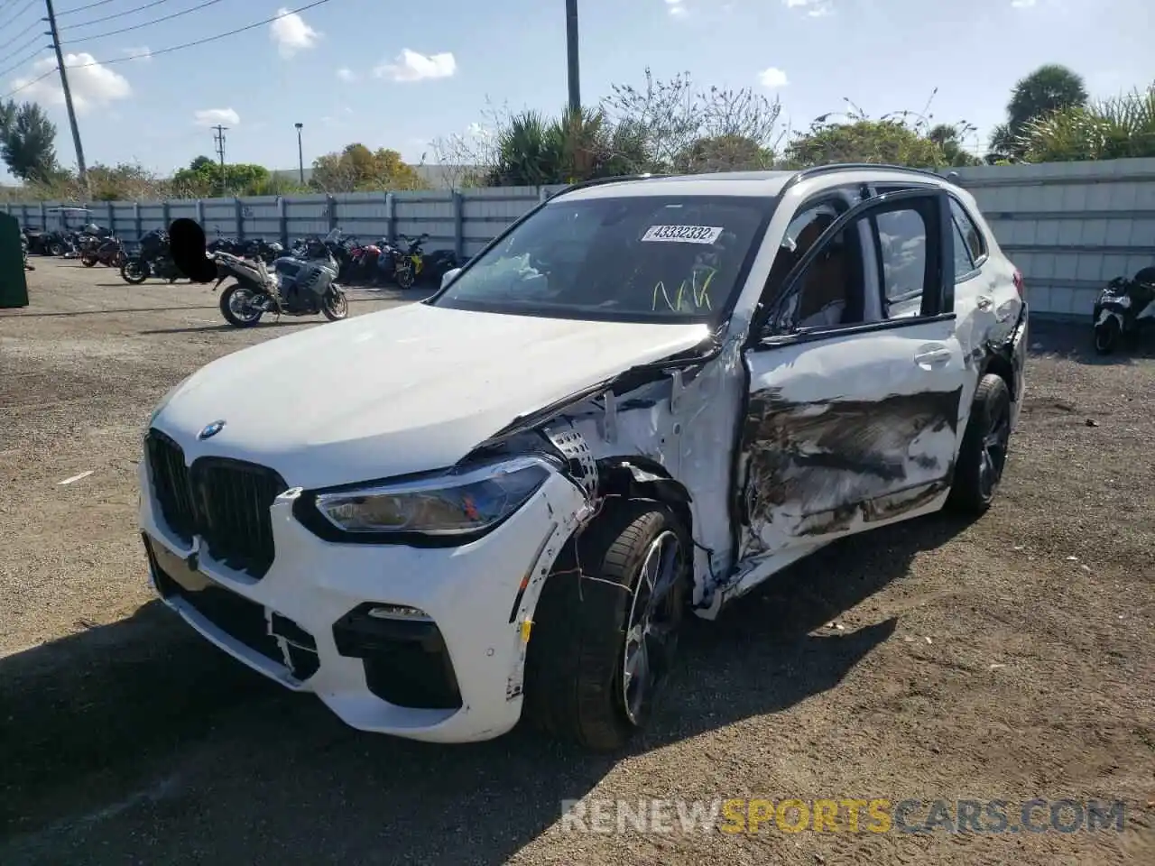 2 Photograph of a damaged car 5UXCR6C04M9G29314 BMW X5 2021