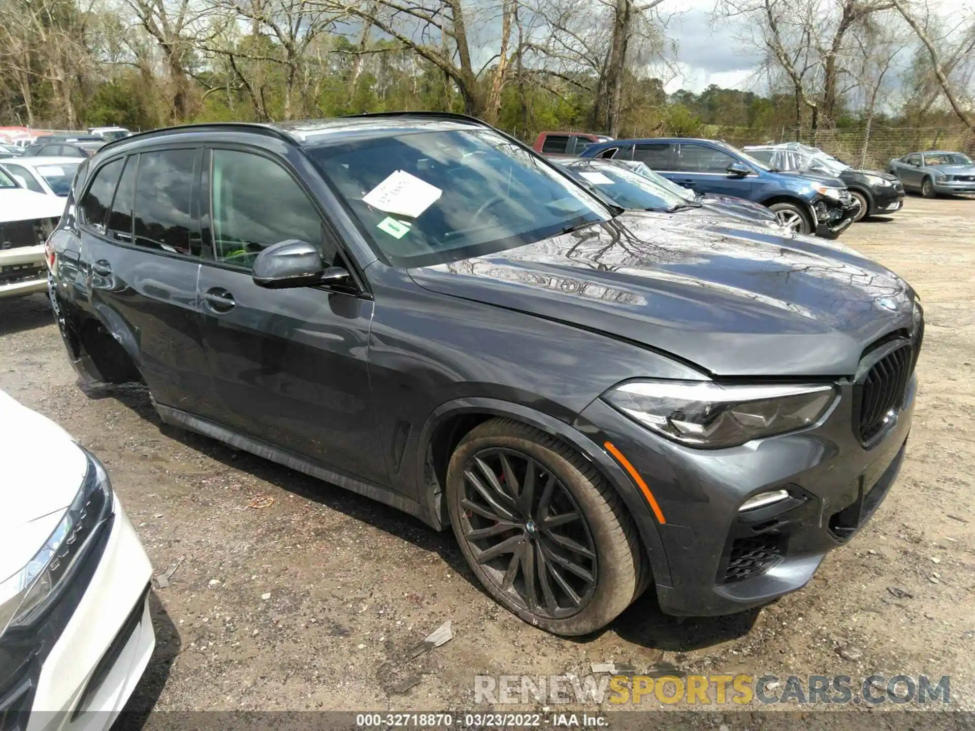 1 Photograph of a damaged car 5UXCR6C04M9H72019 BMW X5 2021