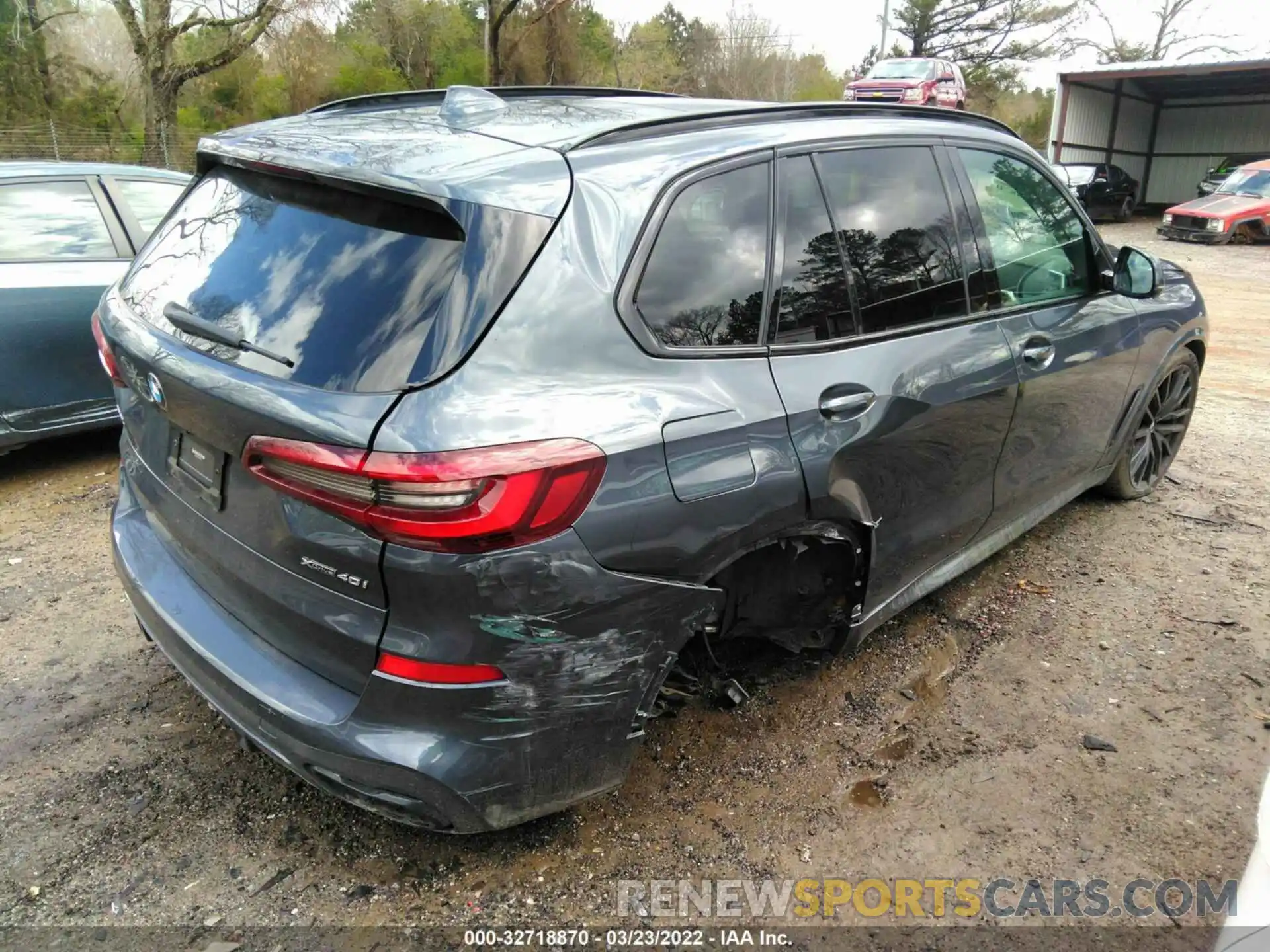 4 Photograph of a damaged car 5UXCR6C04M9H72019 BMW X5 2021