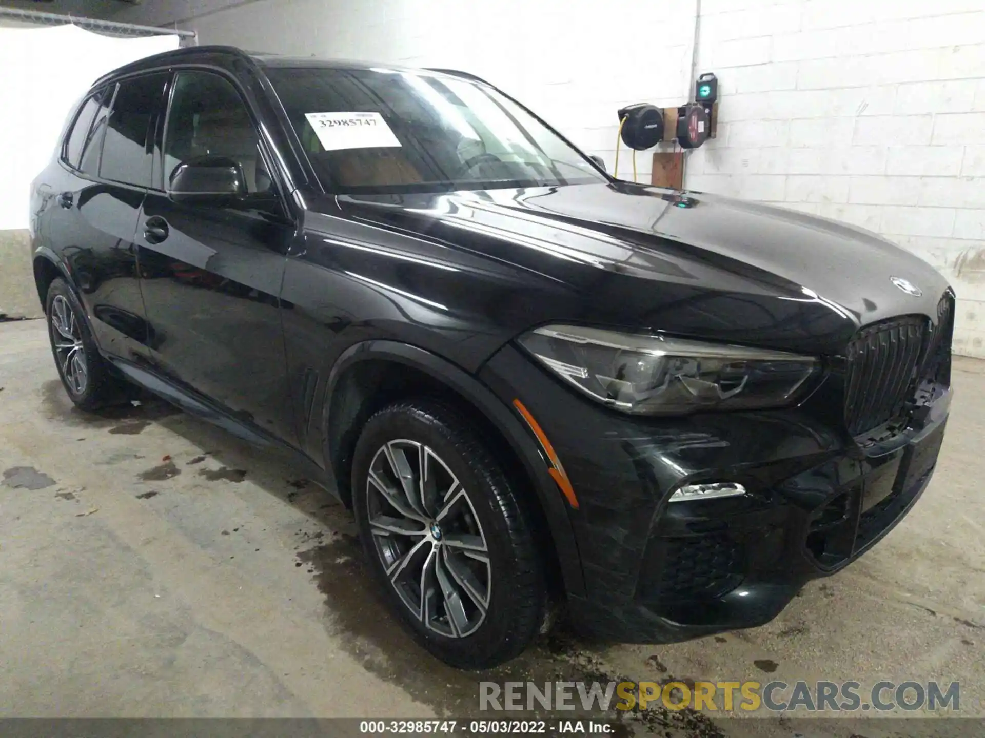 1 Photograph of a damaged car 5UXCR6C05M9F09232 BMW X5 2021