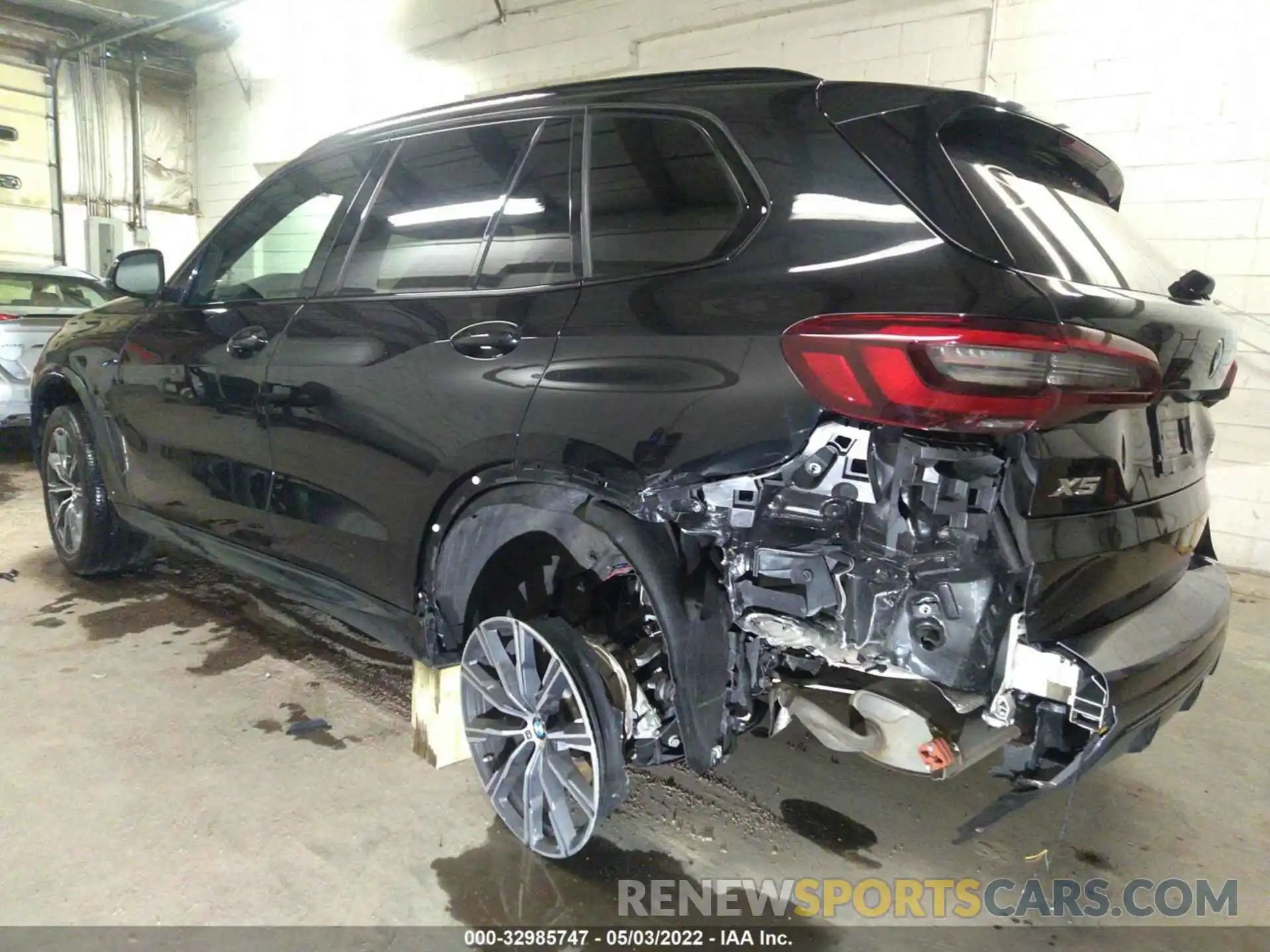 6 Photograph of a damaged car 5UXCR6C05M9F09232 BMW X5 2021