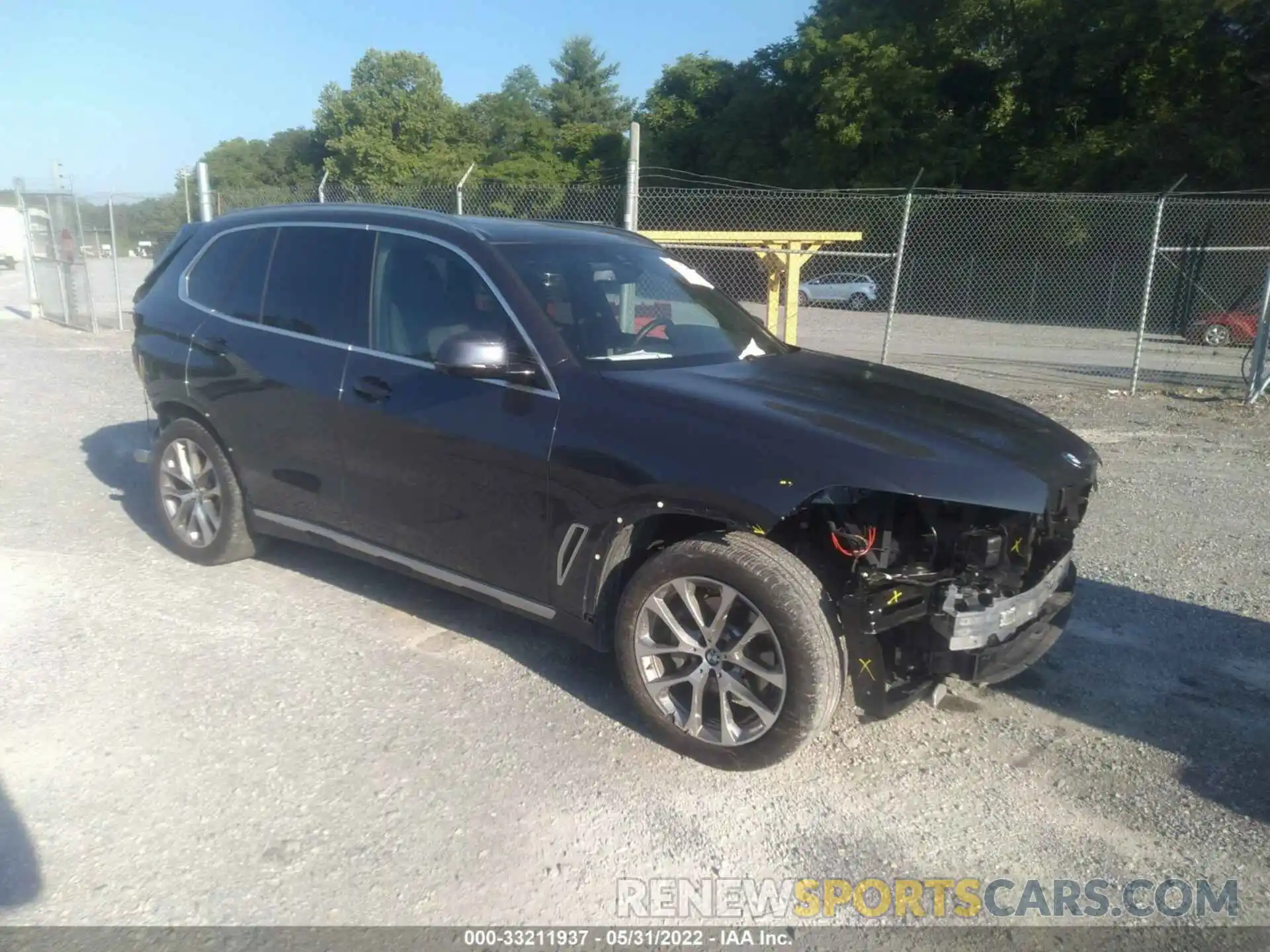 1 Photograph of a damaged car 5UXCR6C05M9F12440 BMW X5 2021