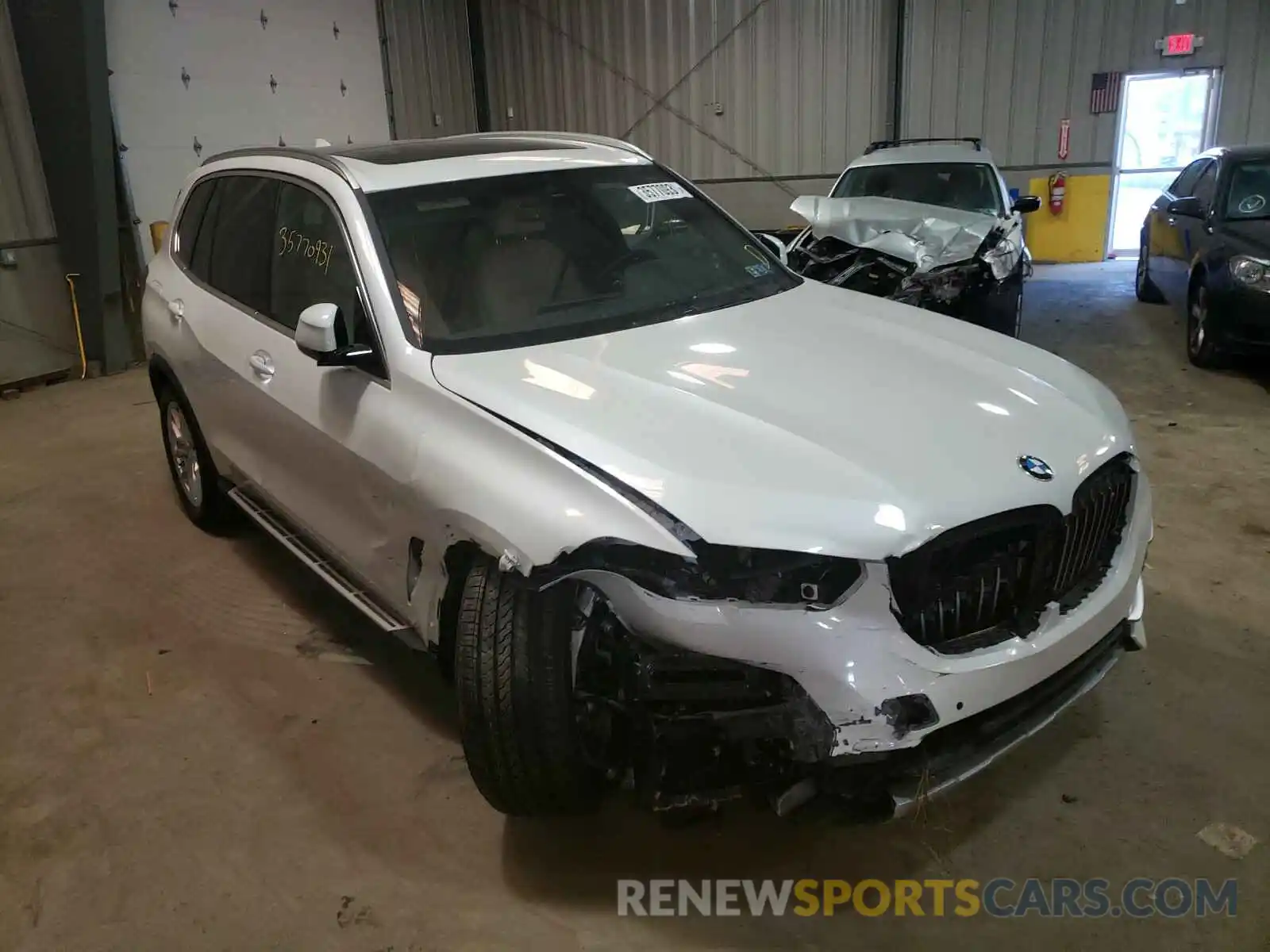 1 Photograph of a damaged car 5UXCR6C05M9F23499 BMW X5 2021