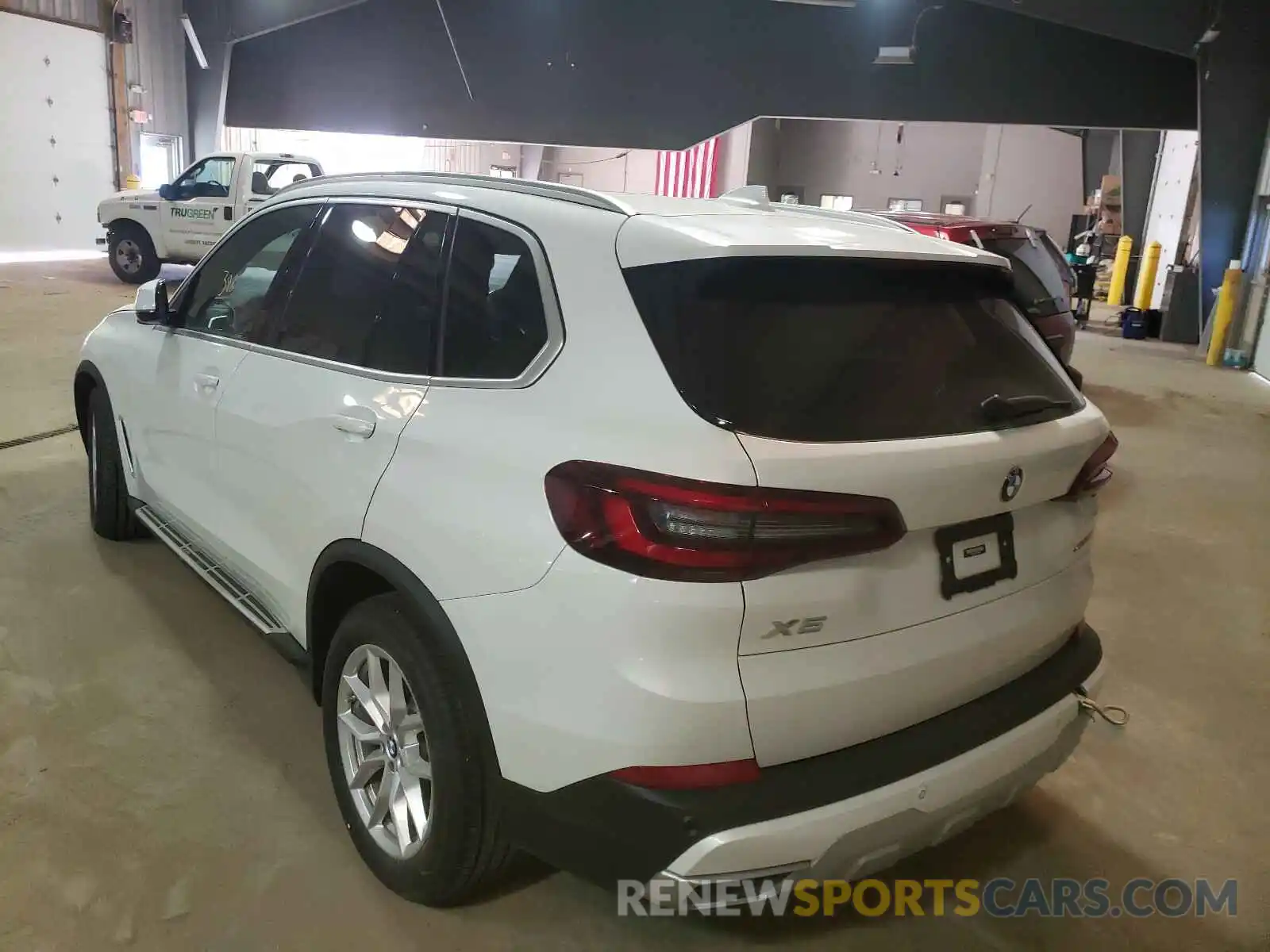 3 Фотография поврежденного автомобиля 5UXCR6C05M9F23499 BMW X5 2021