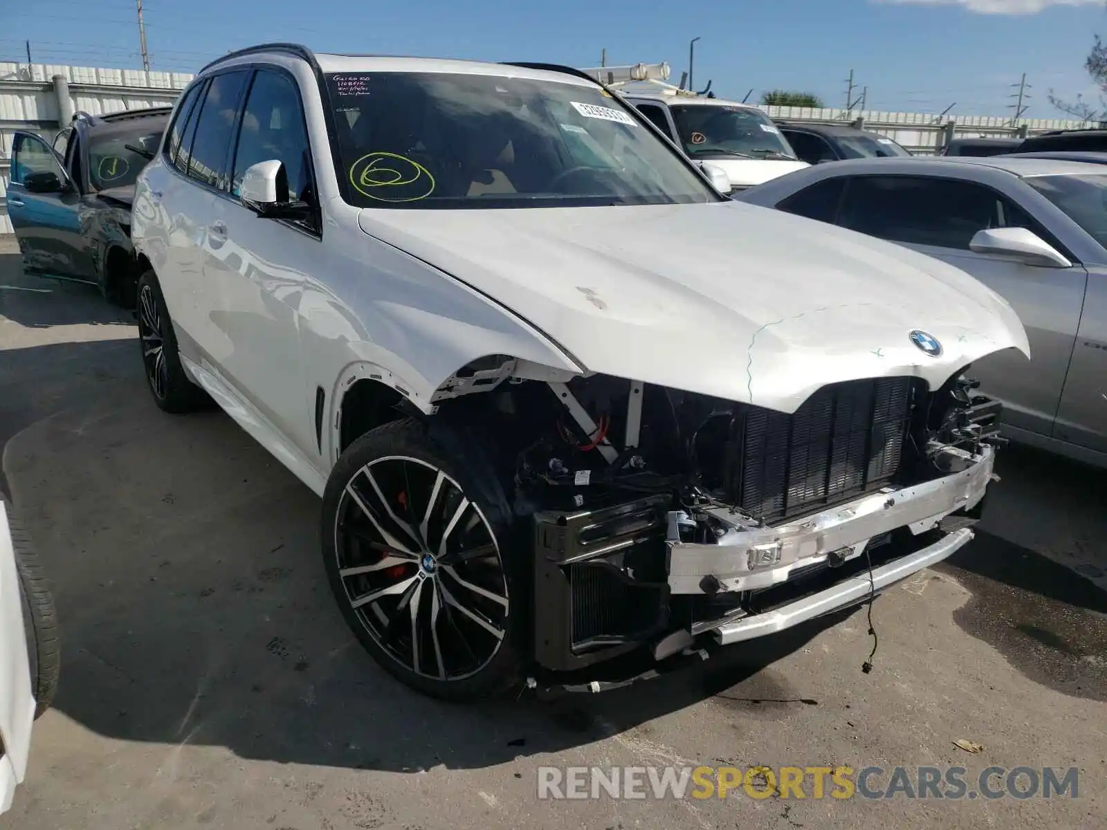 1 Photograph of a damaged car 5UXCR6C05M9F30212 BMW X5 2021