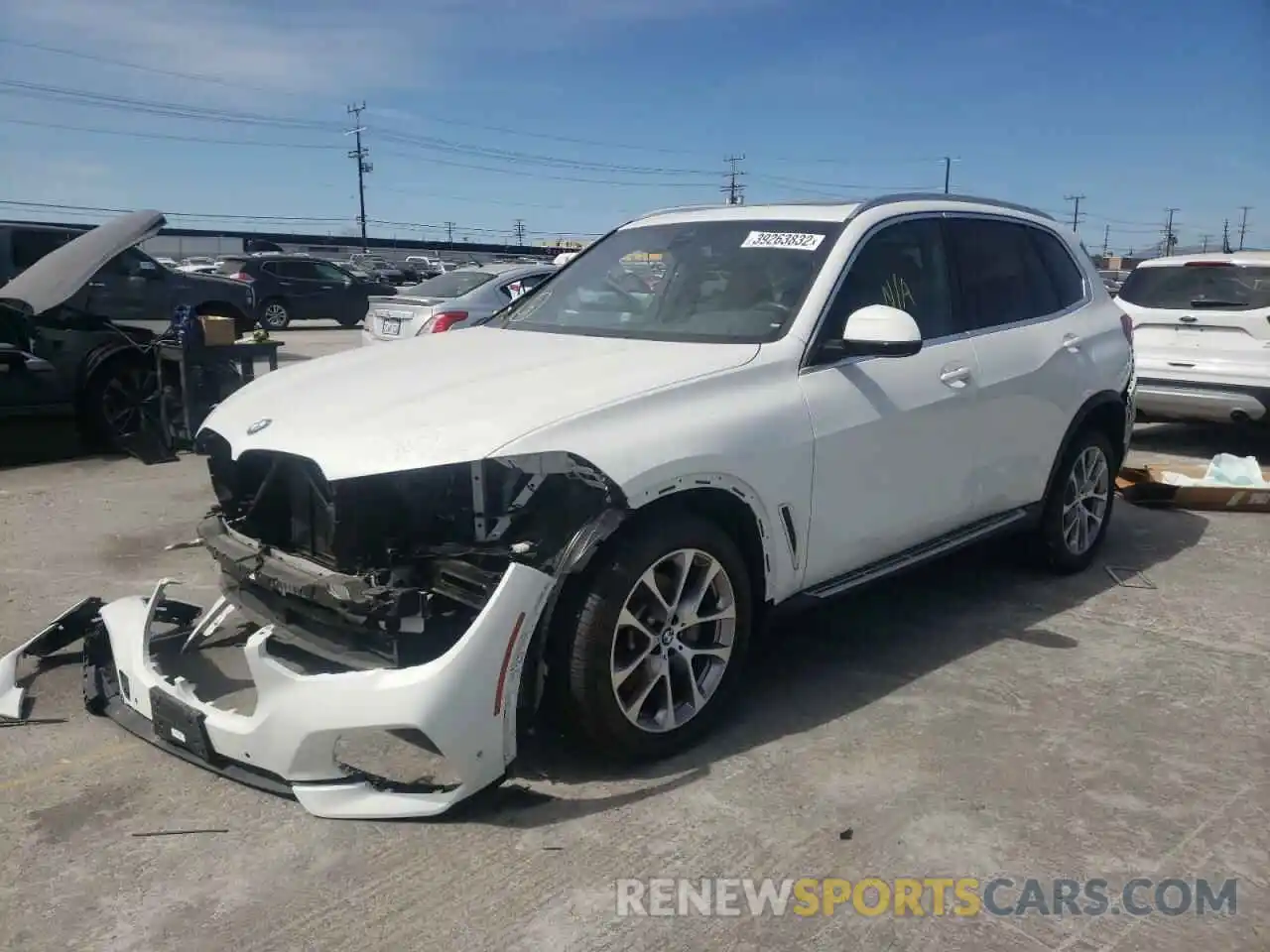 2 Photograph of a damaged car 5UXCR6C05M9F32106 BMW X5 2021