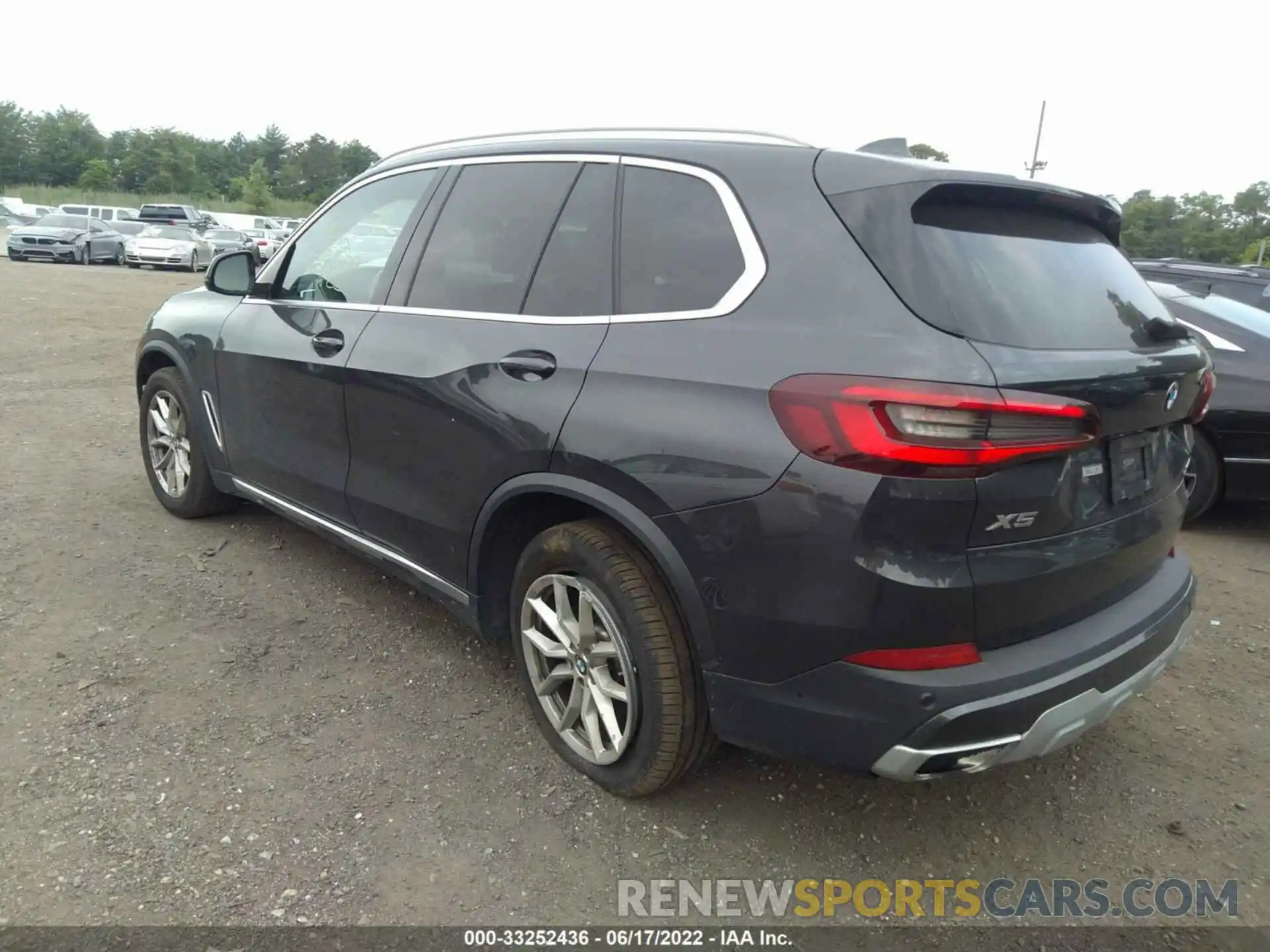 3 Photograph of a damaged car 5UXCR6C05M9F47446 BMW X5 2021