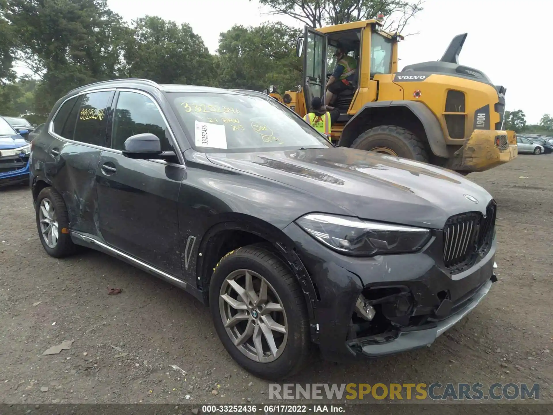 6 Photograph of a damaged car 5UXCR6C05M9F47446 BMW X5 2021