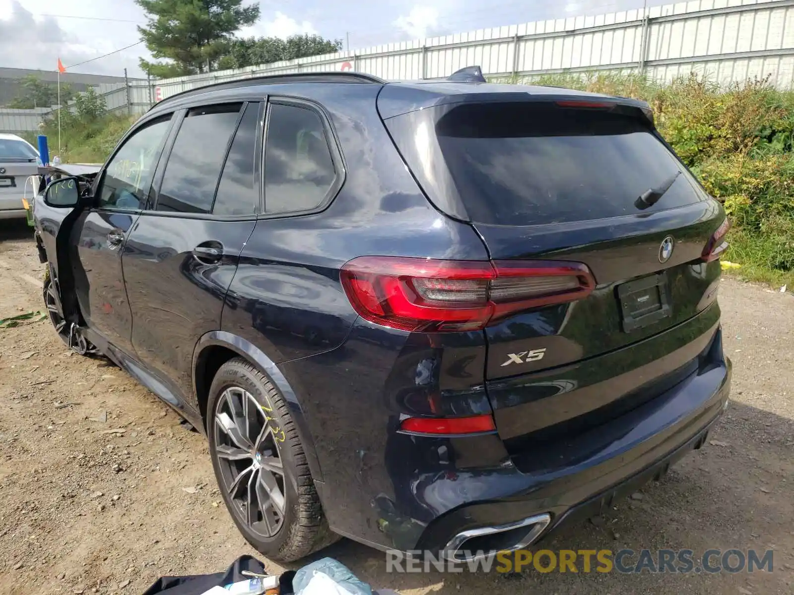 3 Photograph of a damaged car 5UXCR6C05M9F90376 BMW X5 2021