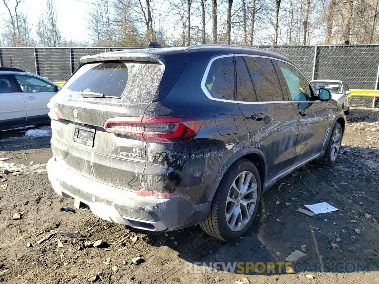 4 Photograph of a damaged car 5UXCR6C05M9G16569 BMW X5 2021