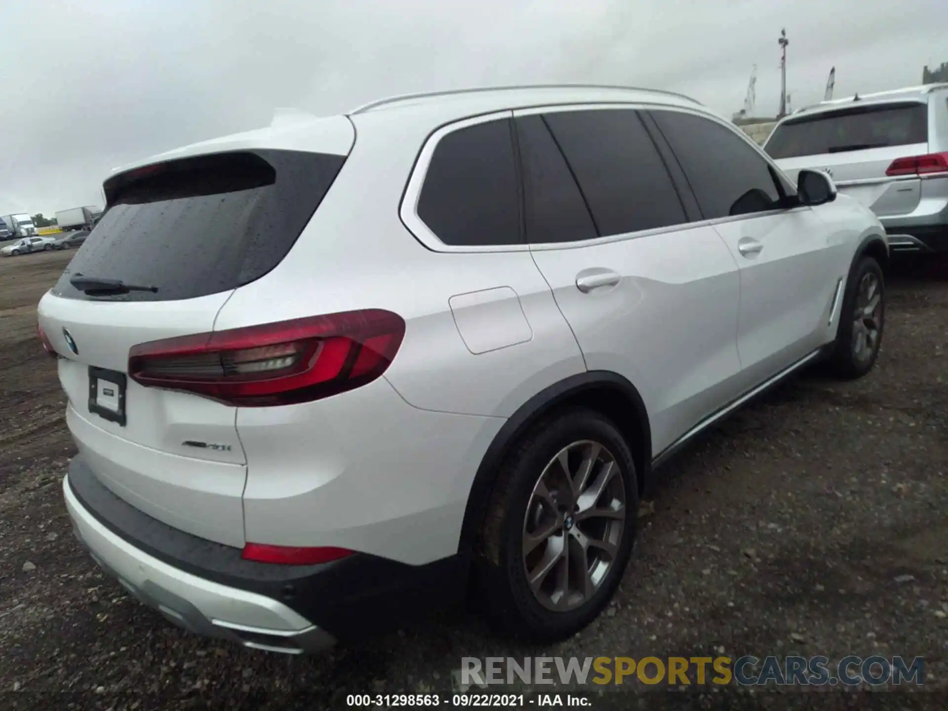 4 Фотография поврежденного автомобиля 5UXCR6C05M9H44827 BMW X5 2021