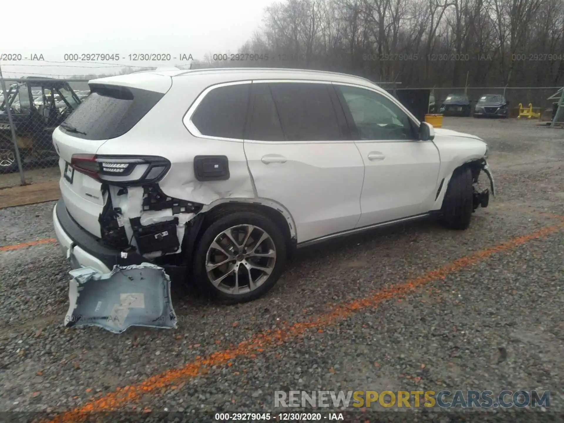 4 Photograph of a damaged car 5UXCR6C06M9D98139 BMW X5 2021