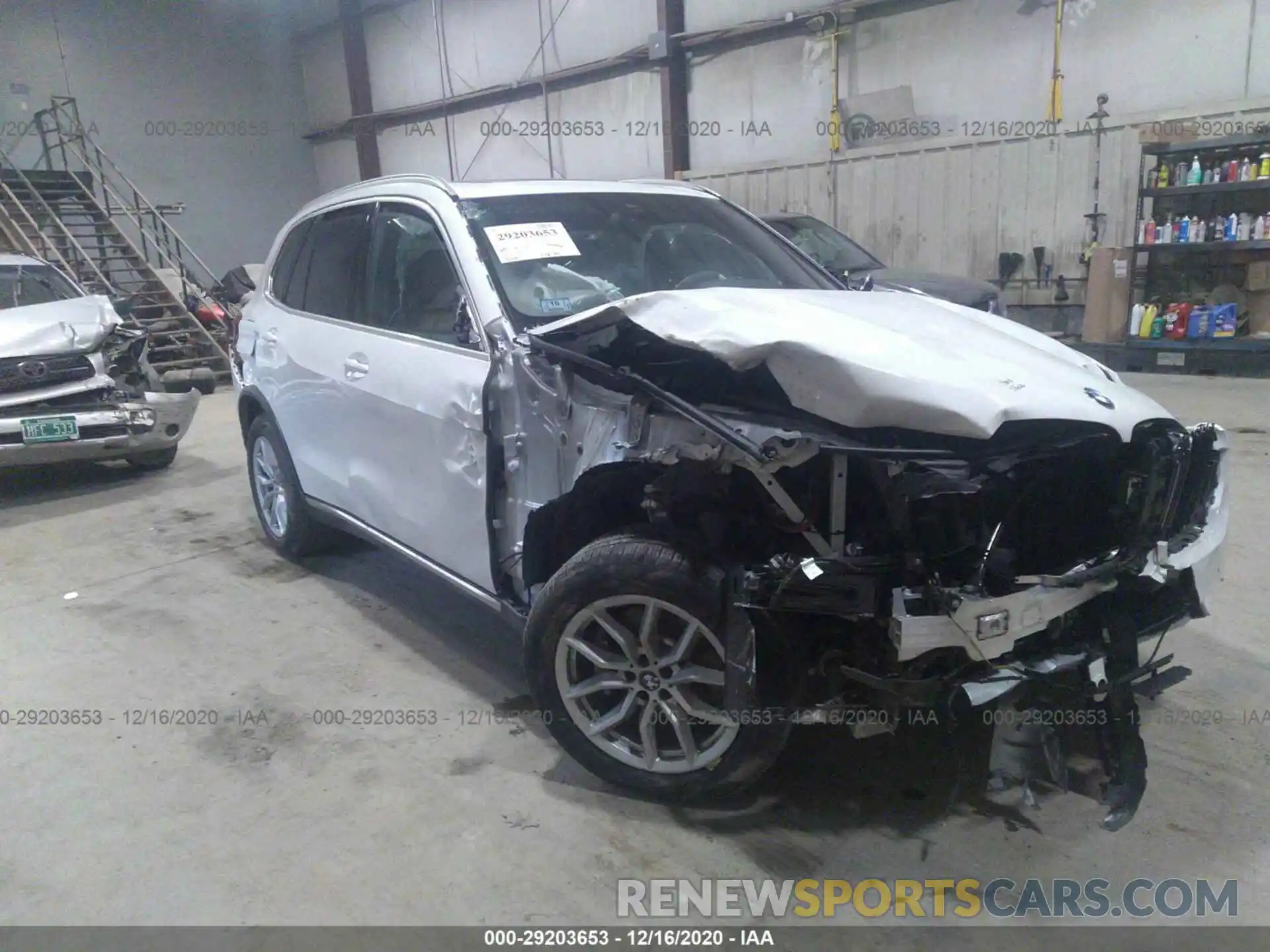 6 Photograph of a damaged car 5UXCR6C06M9E53186 BMW X5 2021