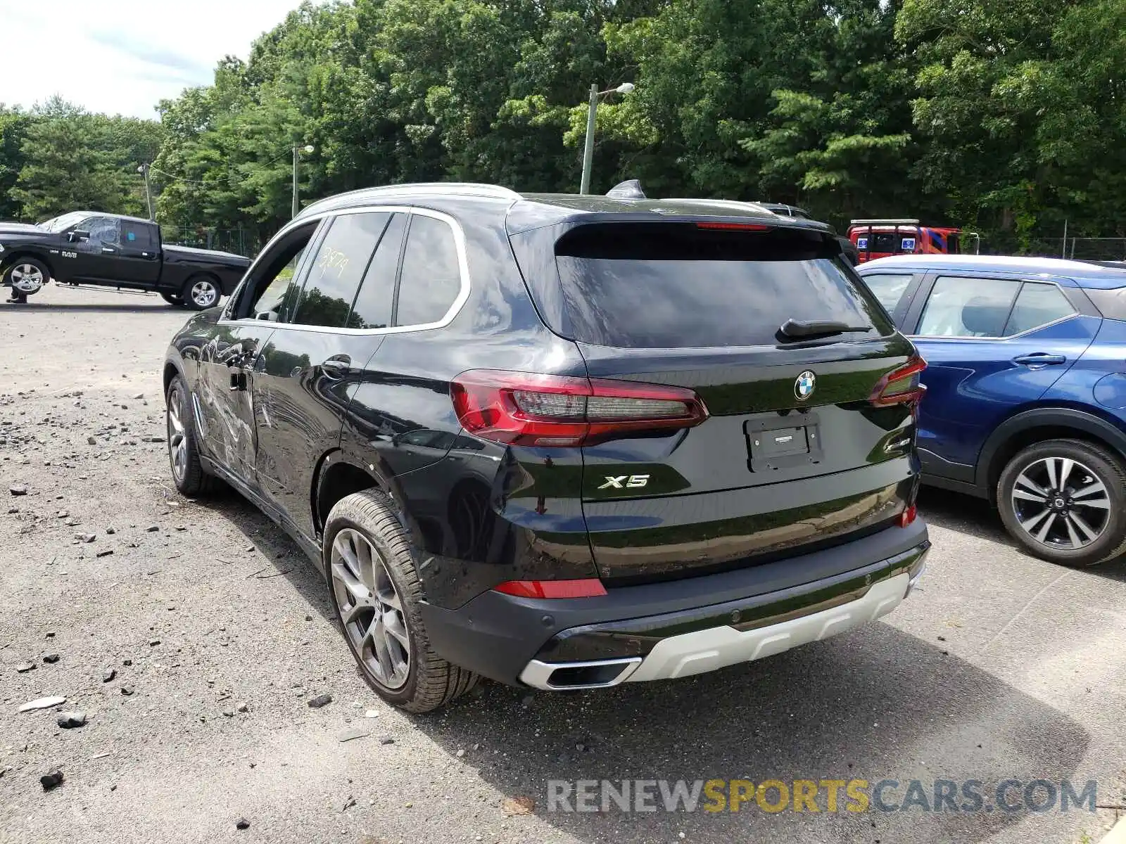 3 Photograph of a damaged car 5UXCR6C06M9G68275 BMW X5 2021