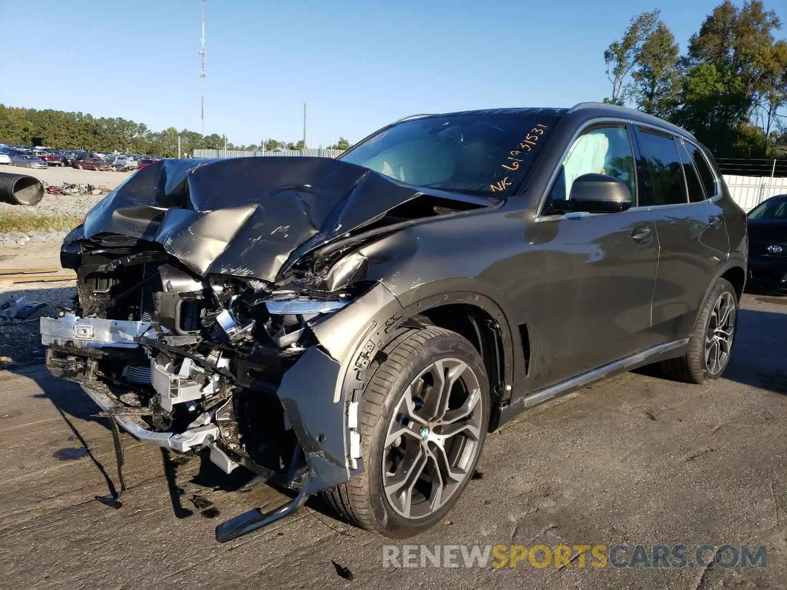 2 Photograph of a damaged car 5UXCR6C06M9H81692 BMW X5 2021