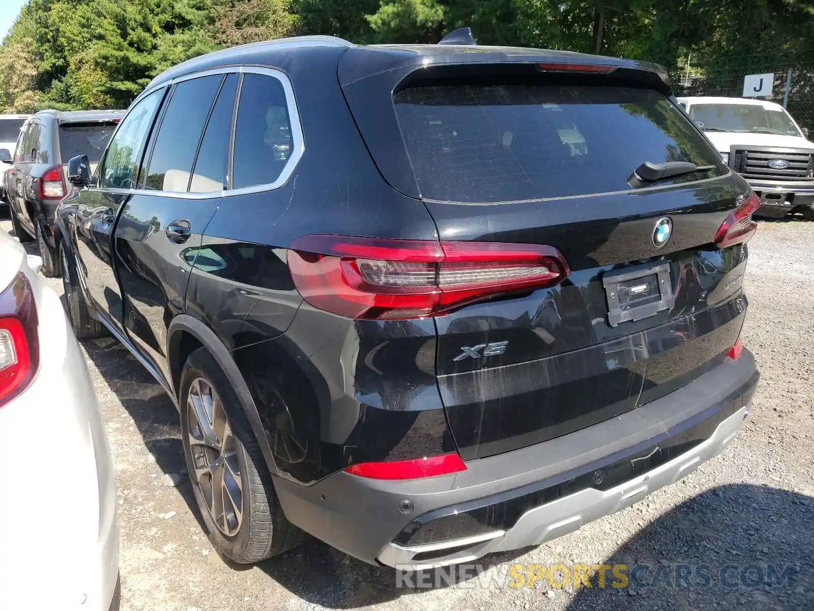 3 Photograph of a damaged car 5UXCR6C07M9D76165 BMW X5 2021