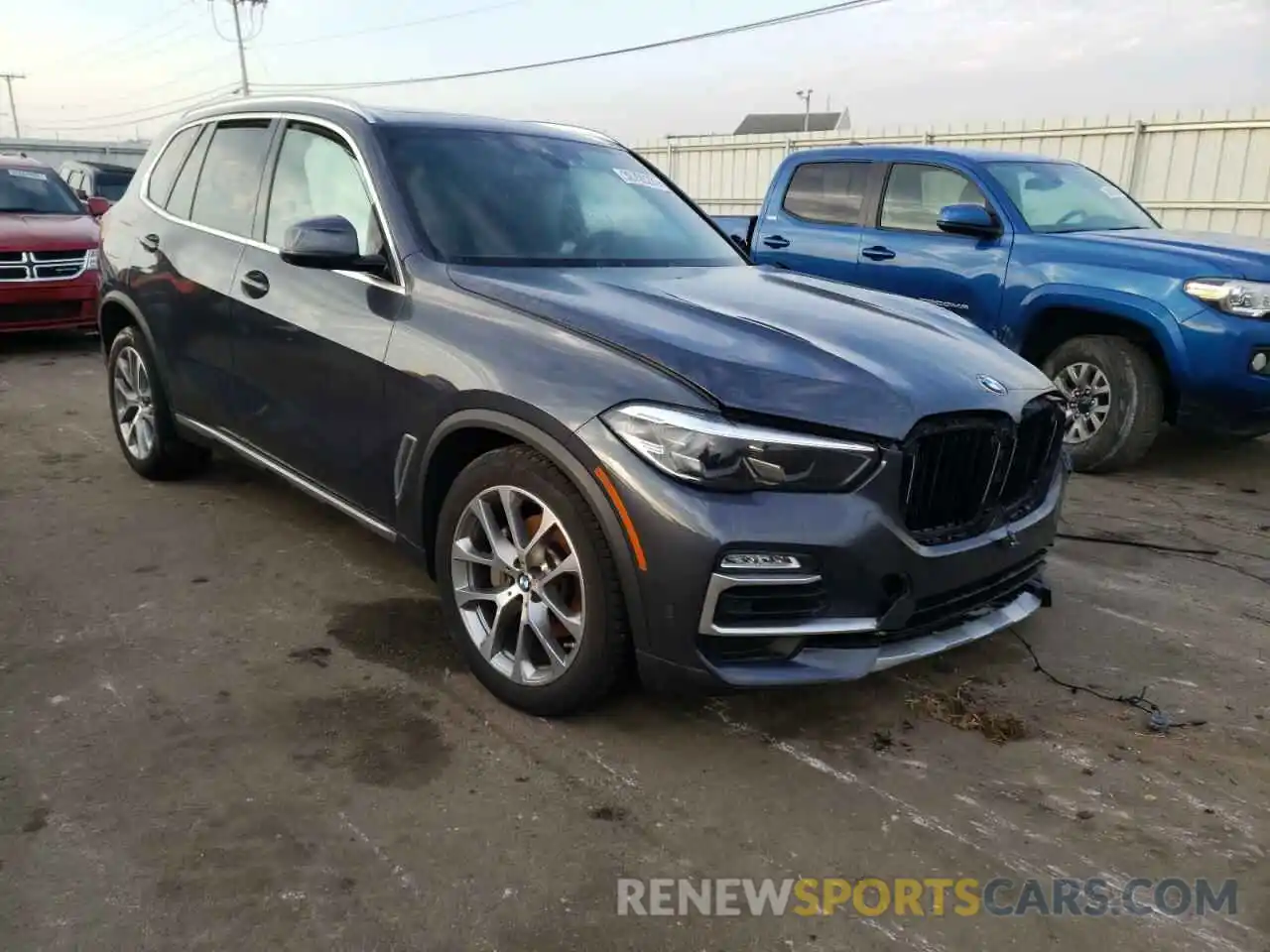 1 Photograph of a damaged car 5UXCR6C07M9E73477 BMW X5 2021