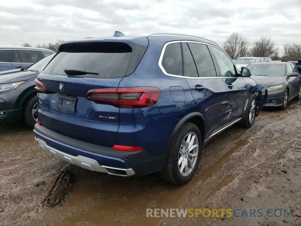 4 Photograph of a damaged car 5UXCR6C07M9F25111 BMW X5 2021