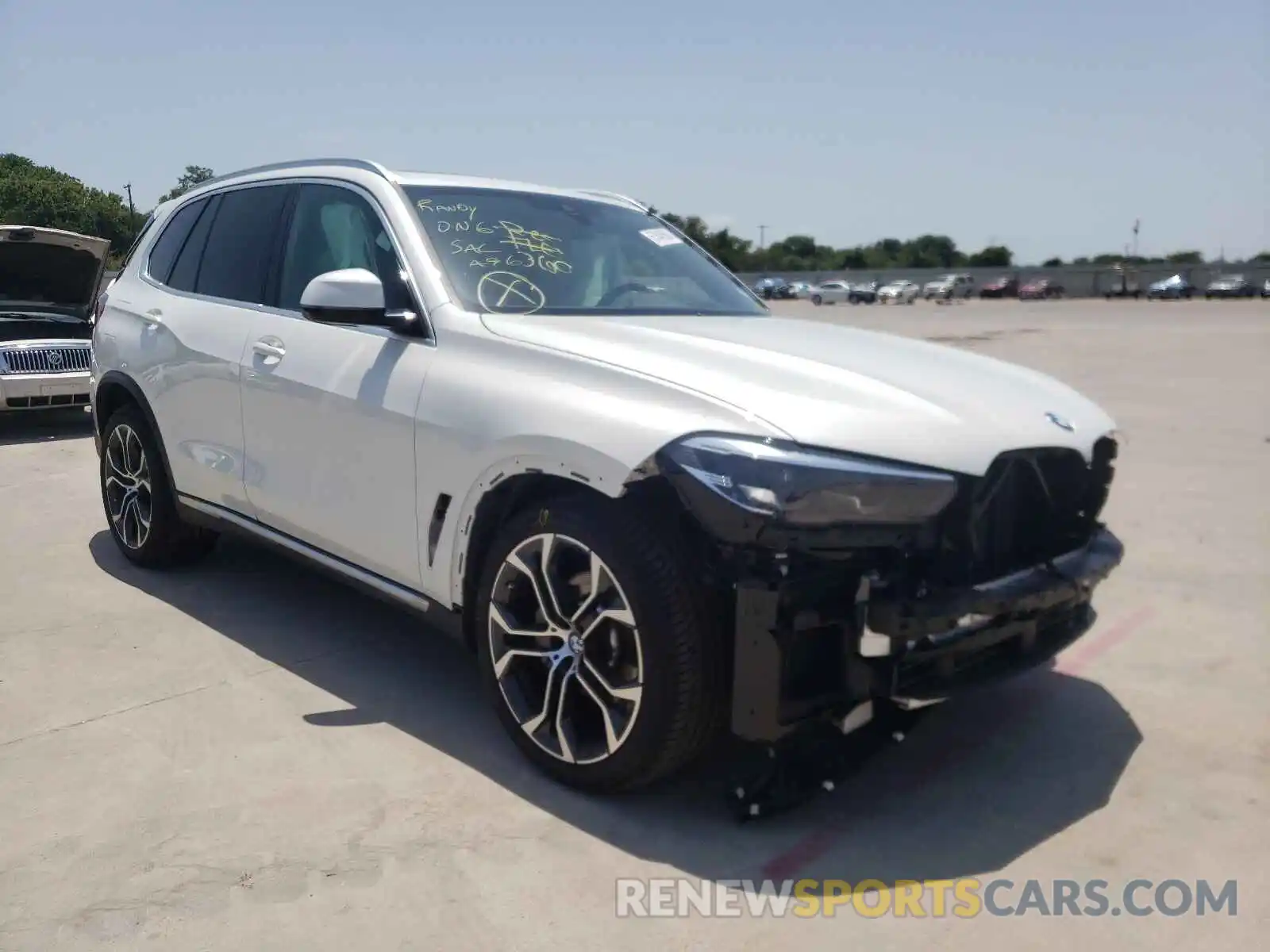 1 Photograph of a damaged car 5UXCR6C07M9G67801 BMW X5 2021