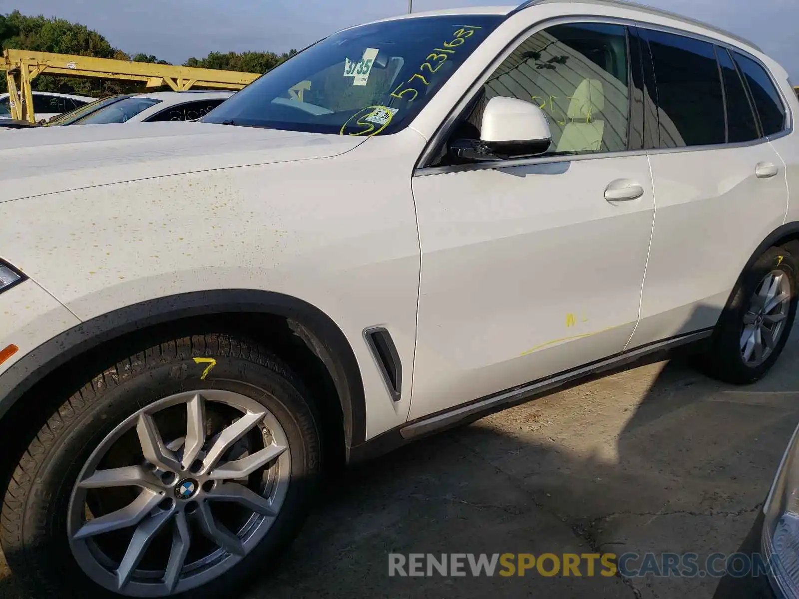 9 Photograph of a damaged car 5UXCR6C07M9H26149 BMW X5 2021