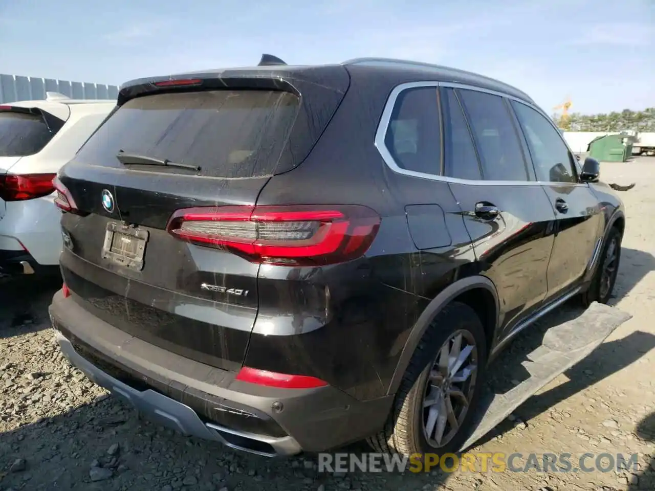 4 Photograph of a damaged car 5UXCR6C08M9E69888 BMW X5 2021