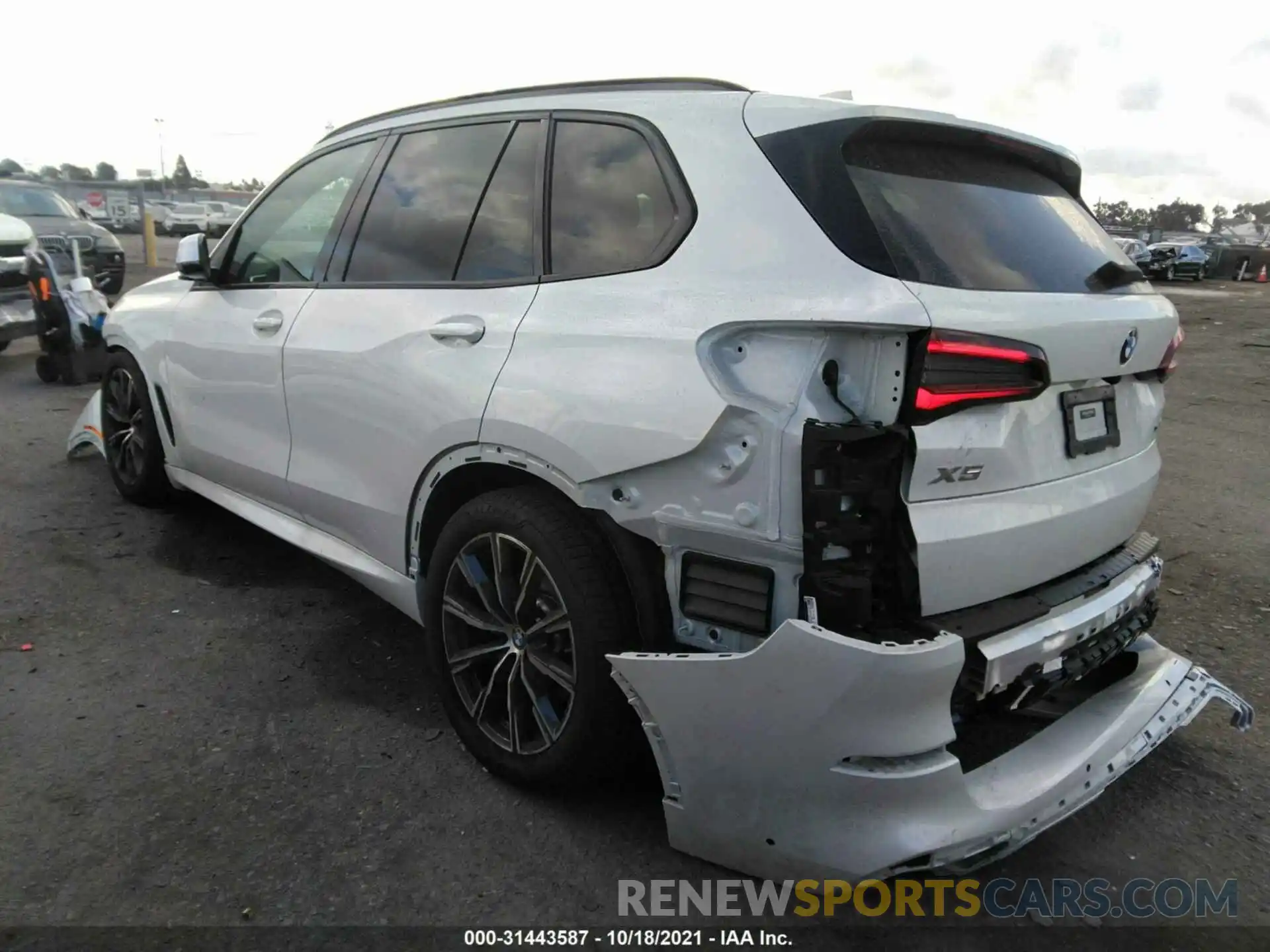 3 Фотография поврежденного автомобиля 5UXCR6C08M9F13775 BMW X5 2021