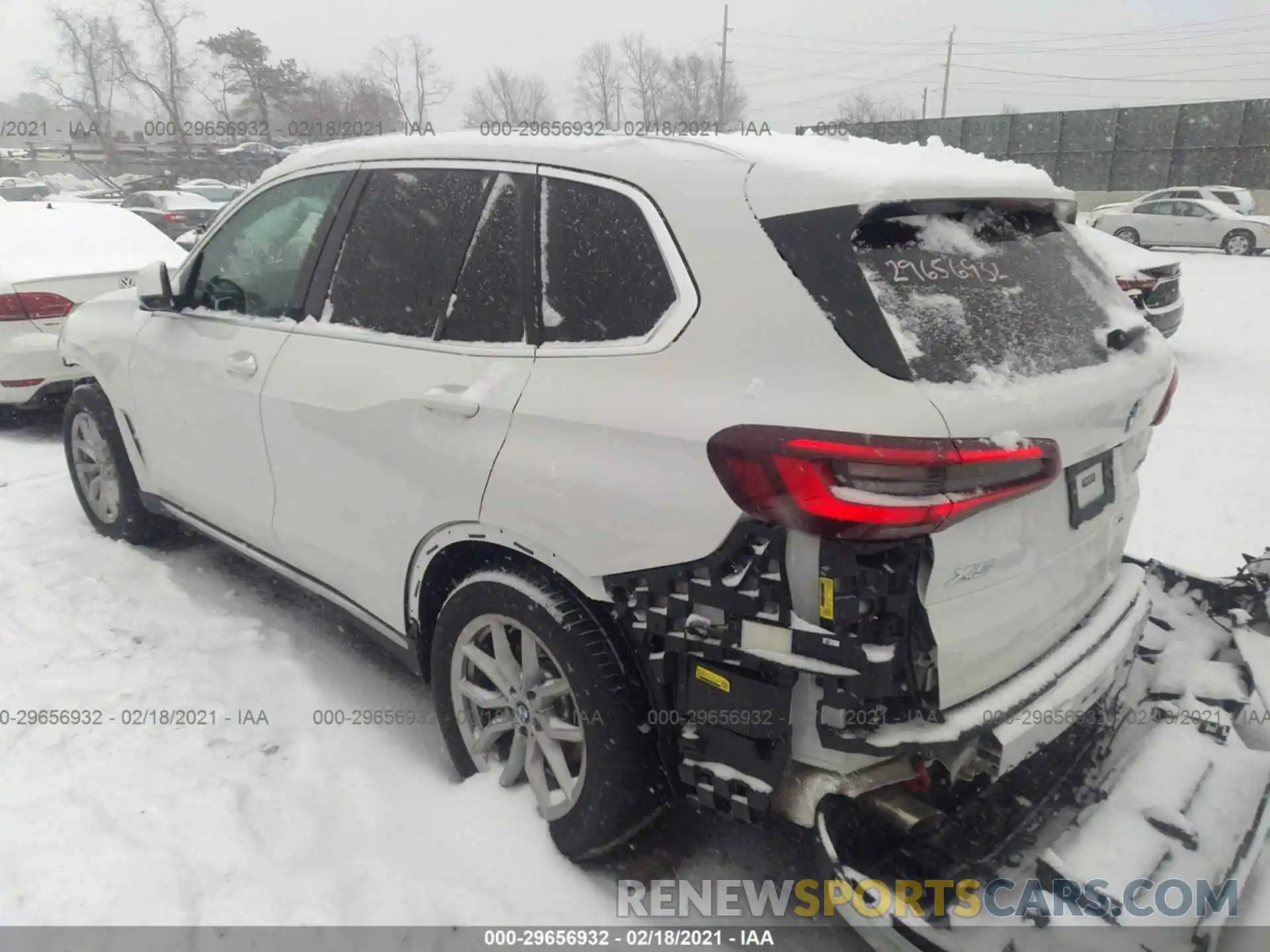 3 Фотография поврежденного автомобиля 5UXCR6C08M9F26672 BMW X5 2021