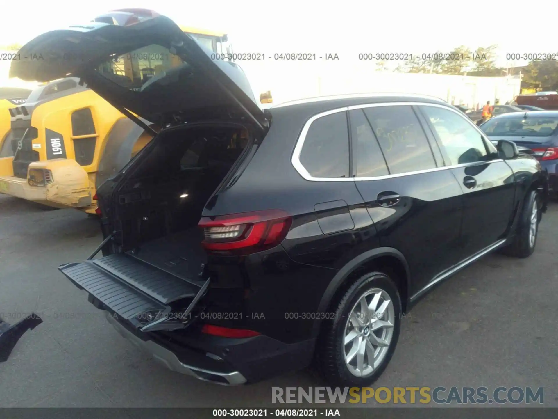 4 Фотография поврежденного автомобиля 5UXCR6C08M9F38949 BMW X5 2021