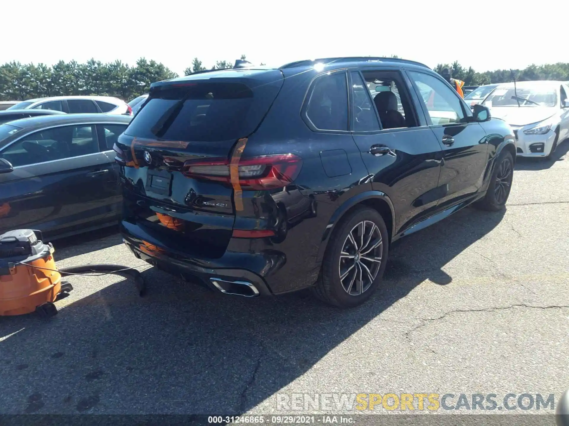 4 Photograph of a damaged car 5UXCR6C08M9F58764 BMW X5 2021