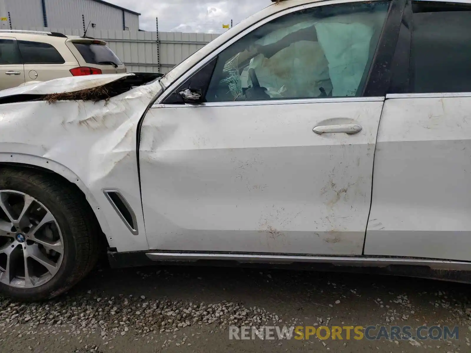 8 Photograph of a damaged car 5UXCR6C08M9H11370 BMW X5 2021