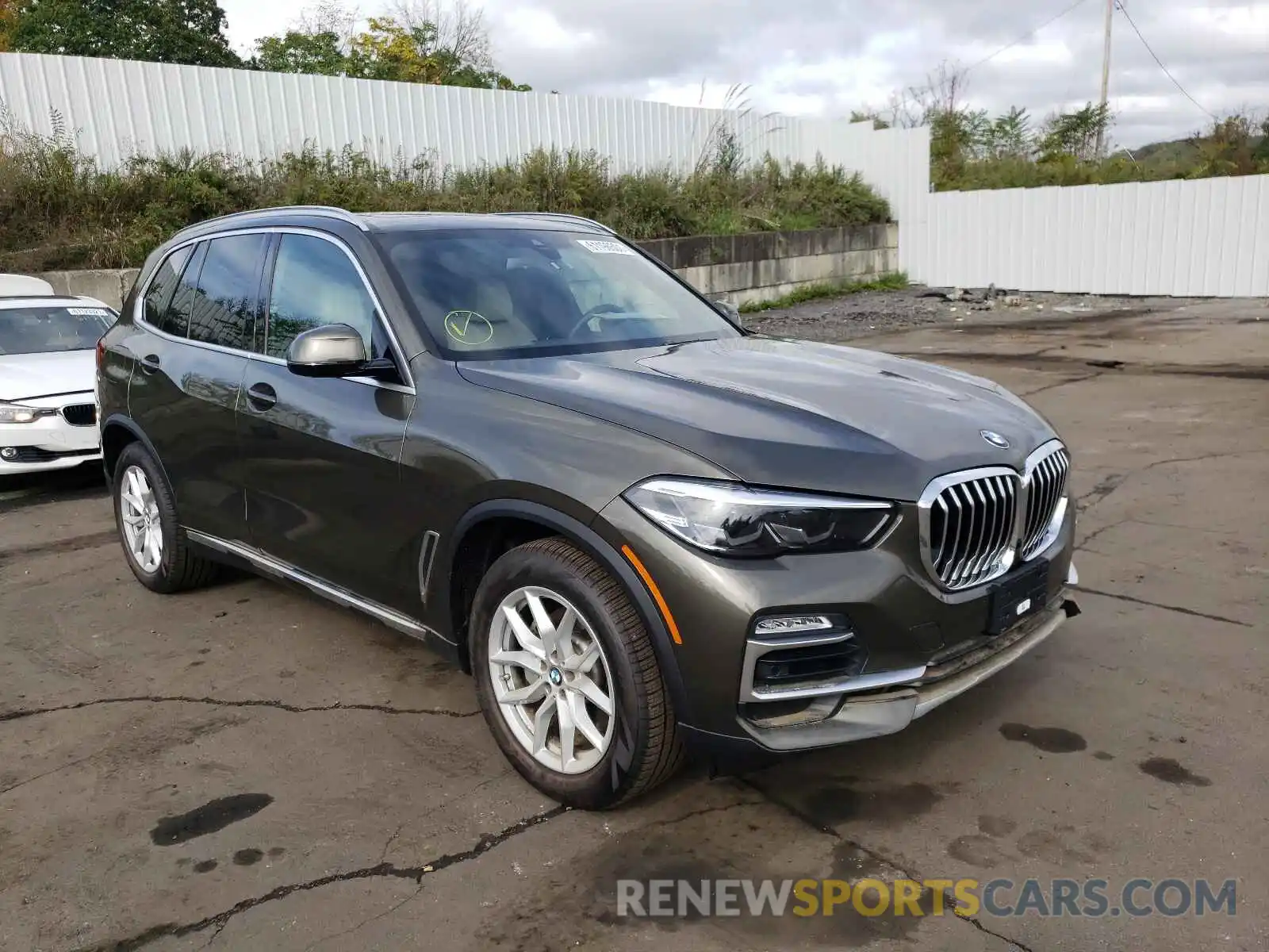 1 Photograph of a damaged car 5UXCR6C08M9H32459 BMW X5 2021