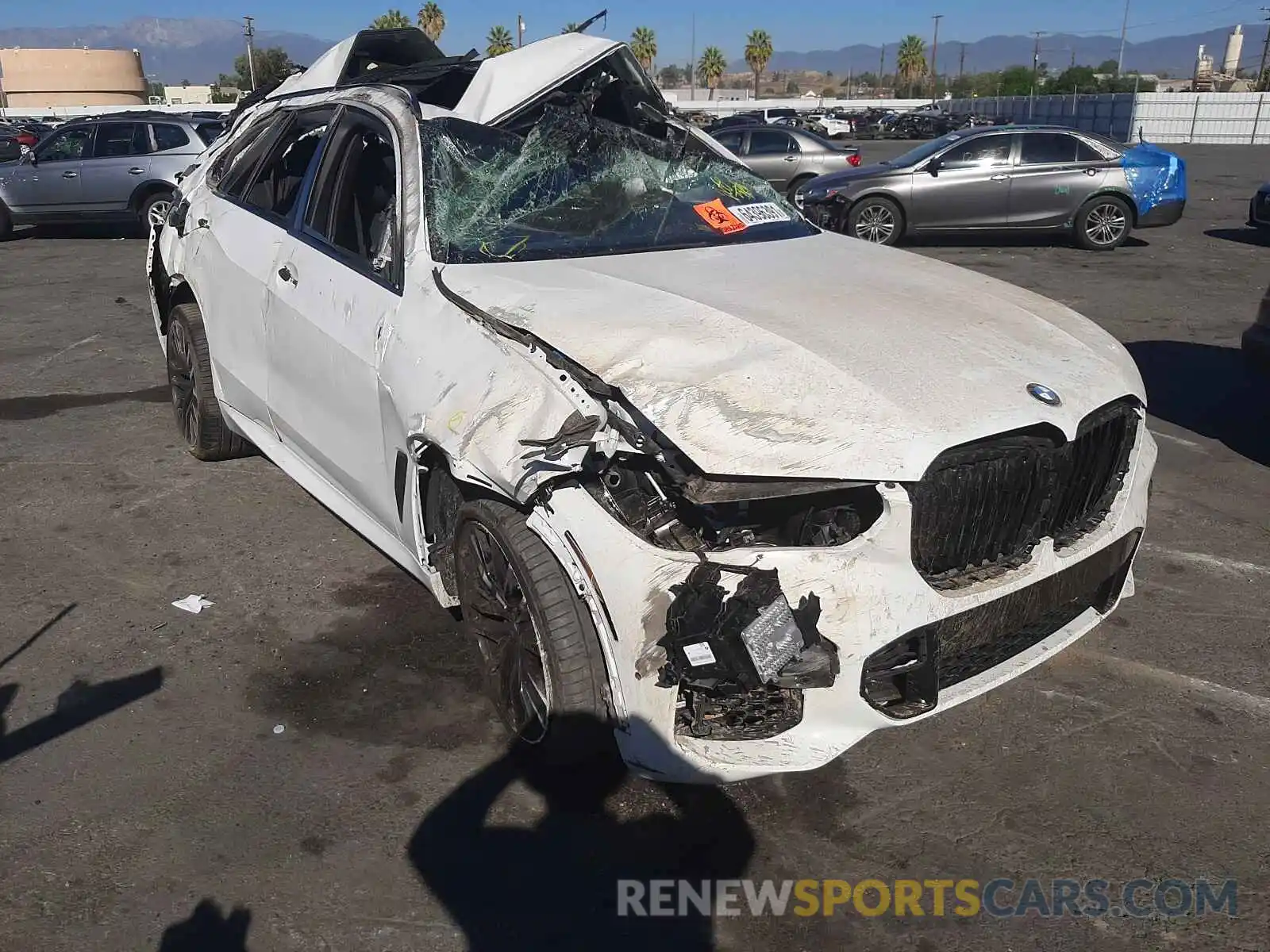 1 Photograph of a damaged car 5UXCR6C09M9F34067 BMW X5 2021