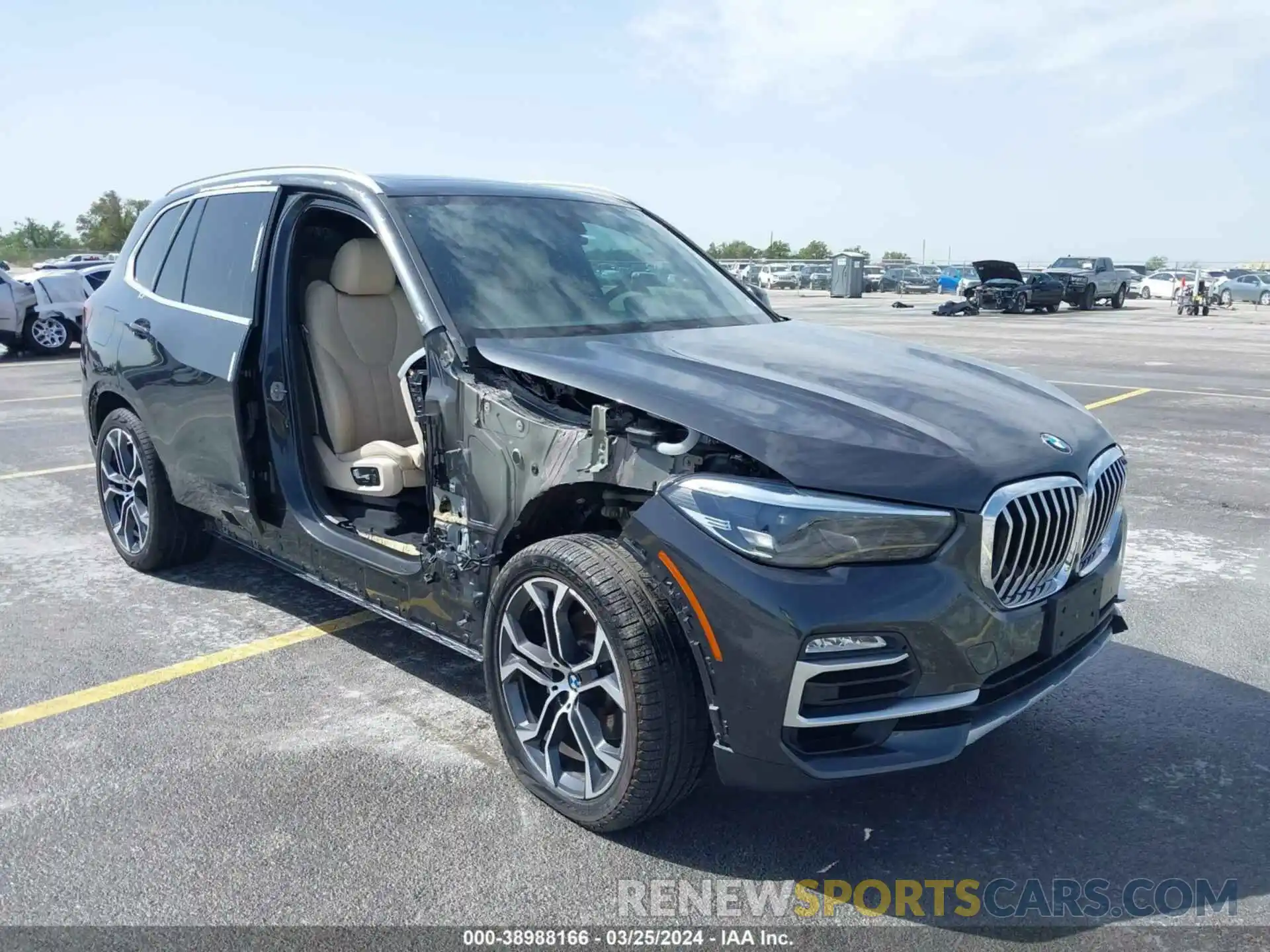 1 Photograph of a damaged car 5UXCR6C09M9G68142 BMW X5 2021