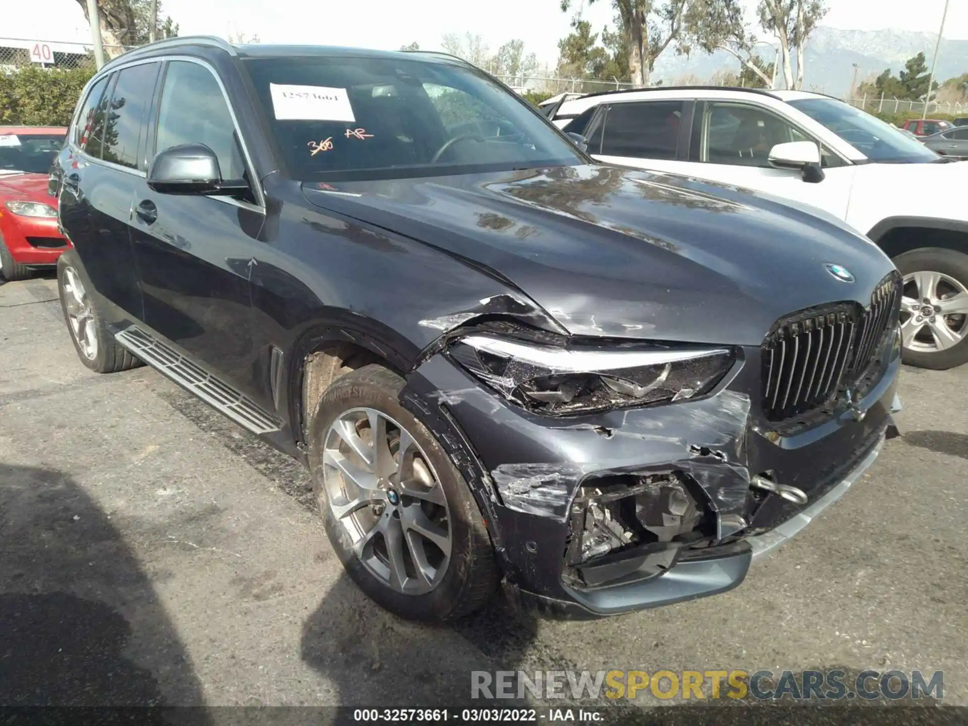 1 Photograph of a damaged car 5UXCR6C09M9G73258 BMW X5 2021