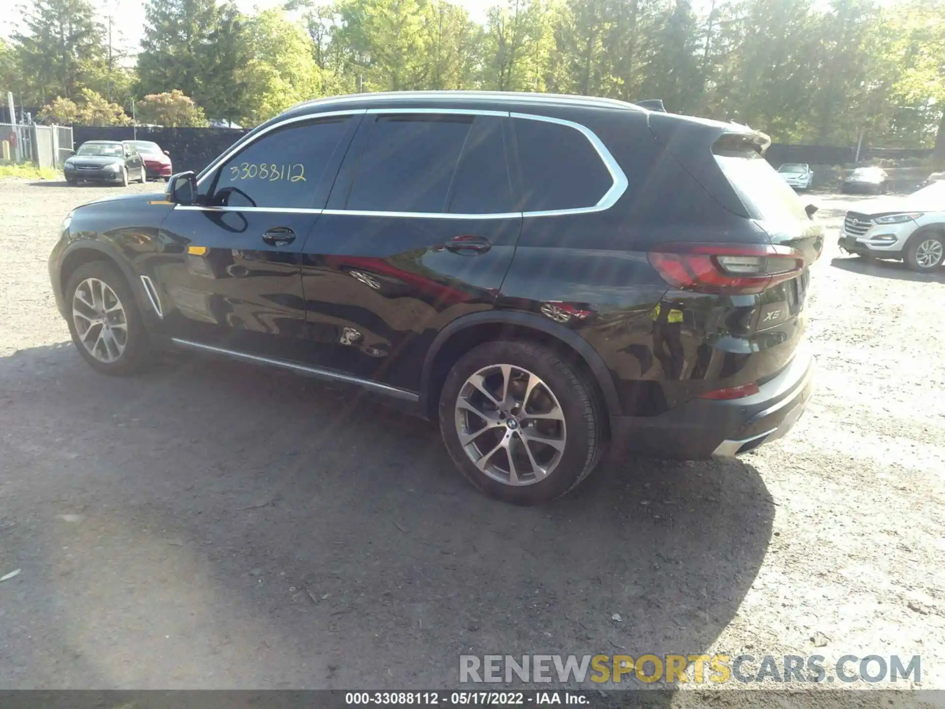 3 Photograph of a damaged car 5UXCR6C09M9H32163 BMW X5 2021