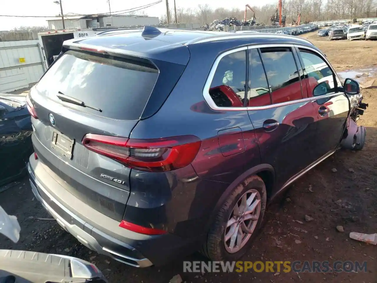 4 Photograph of a damaged car 5UXCR6C0XM9E68189 BMW X5 2021