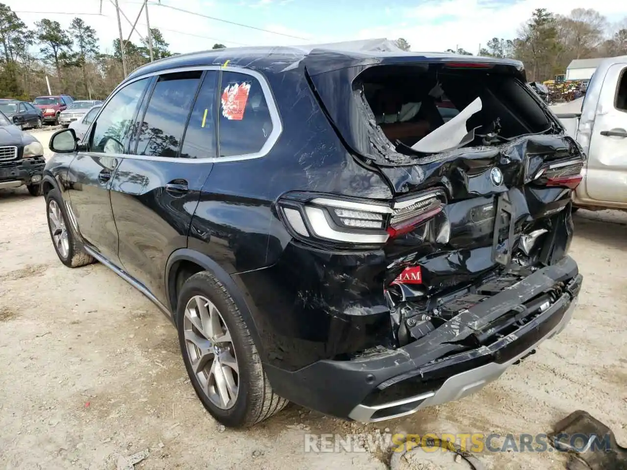 3 Photograph of a damaged car 5UXCR6C0XM9F60273 BMW X5 2021