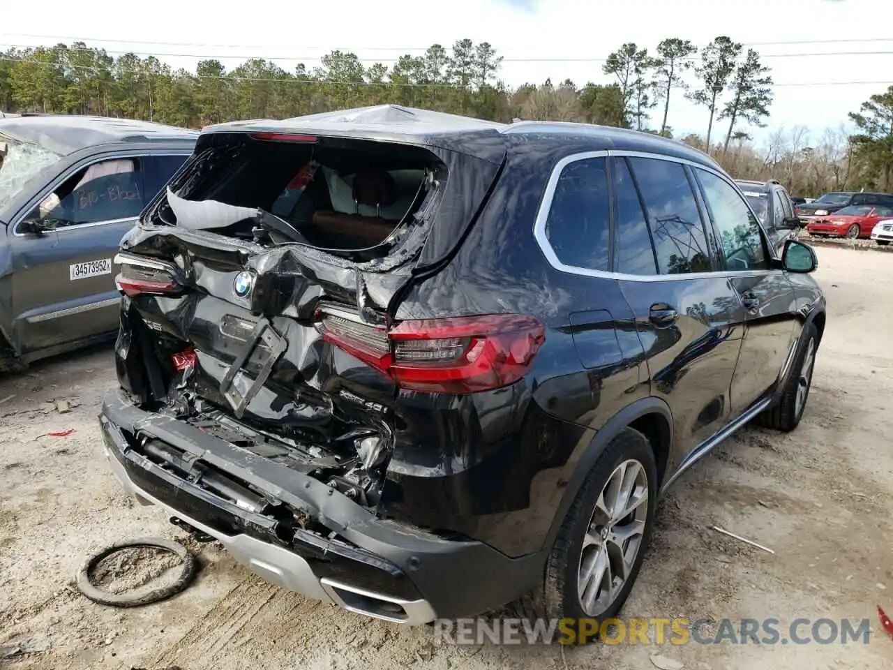 4 Photograph of a damaged car 5UXCR6C0XM9F60273 BMW X5 2021