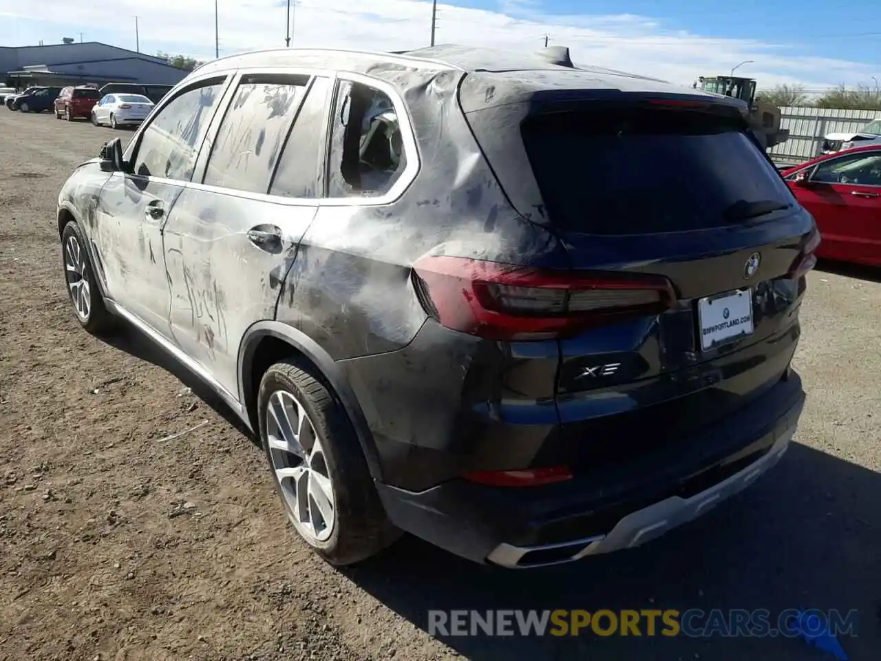 3 Photograph of a damaged car 5UXCR6C0XM9H35993 BMW X5 2021