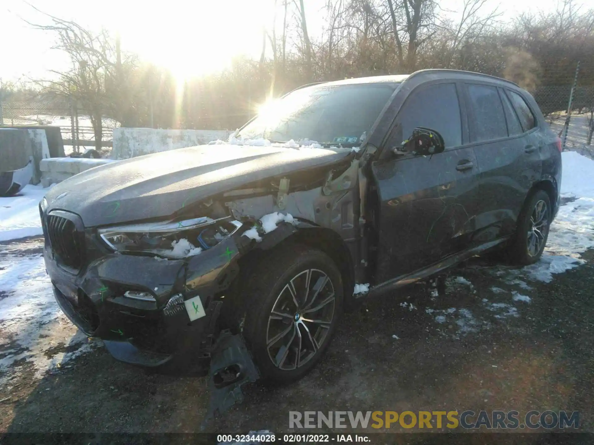 2 Photograph of a damaged car 5UXJU4C01M9F16897 BMW X5 2021