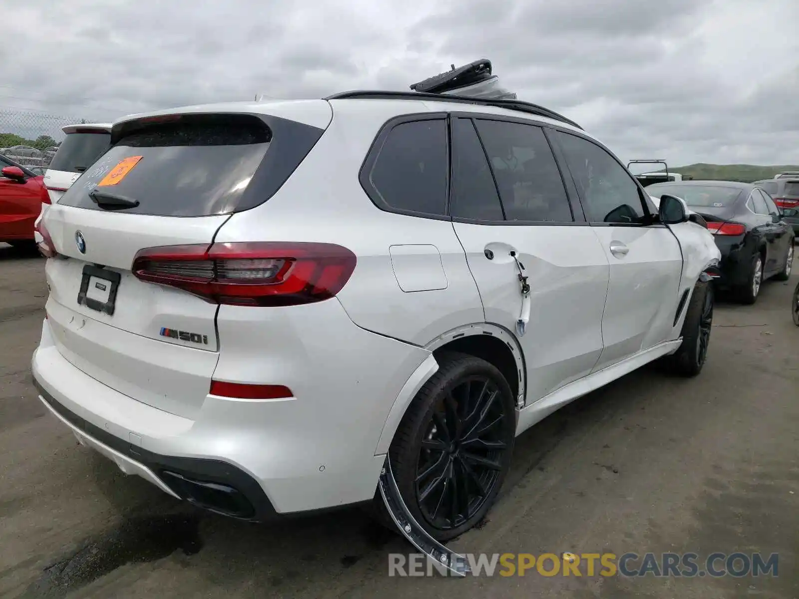 4 Фотография поврежденного автомобиля 5UXJU4C02M9F69401 BMW X5 2021