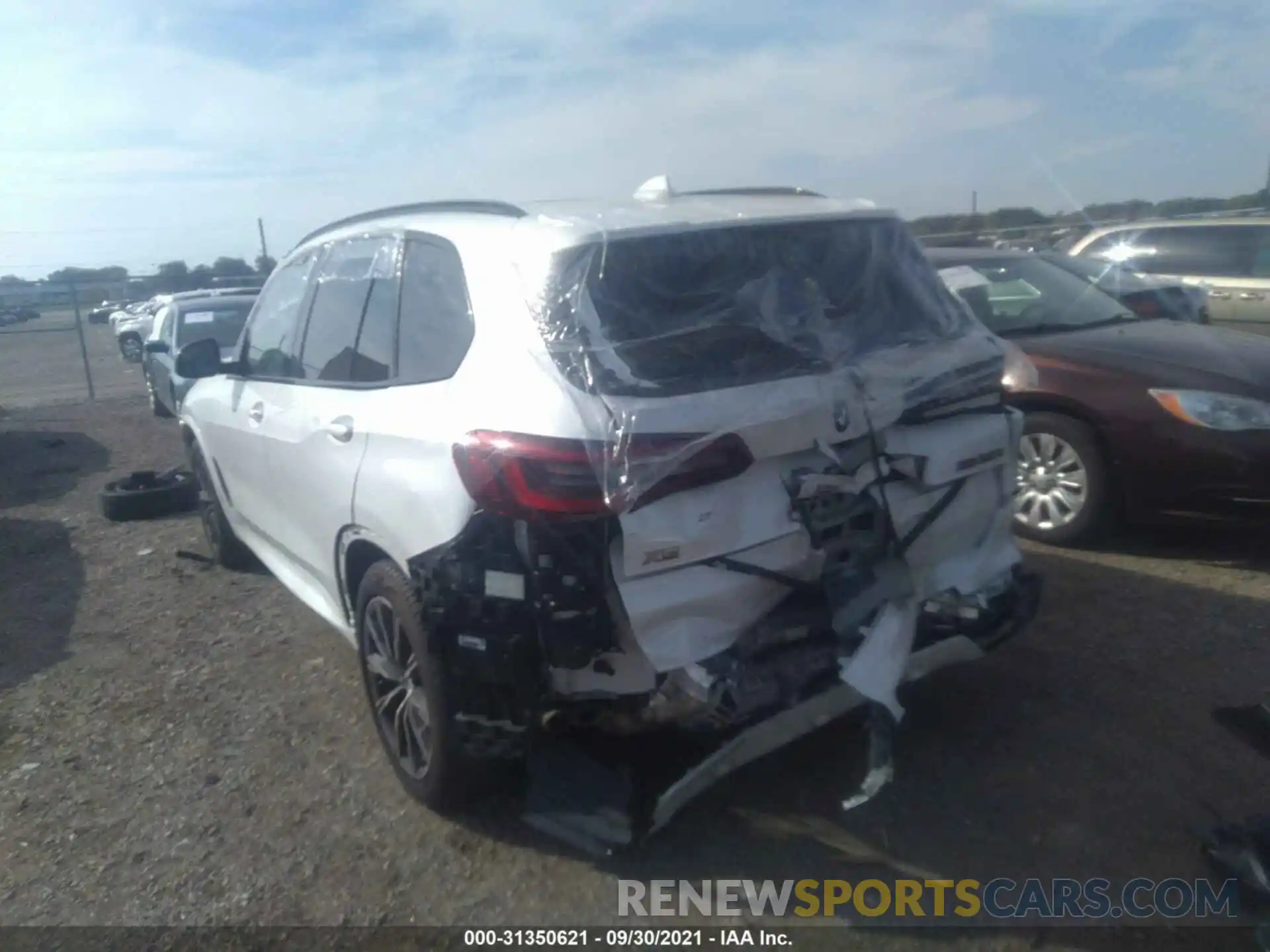 3 Photograph of a damaged car 5UXJU4C05M9E76243 BMW X5 2021