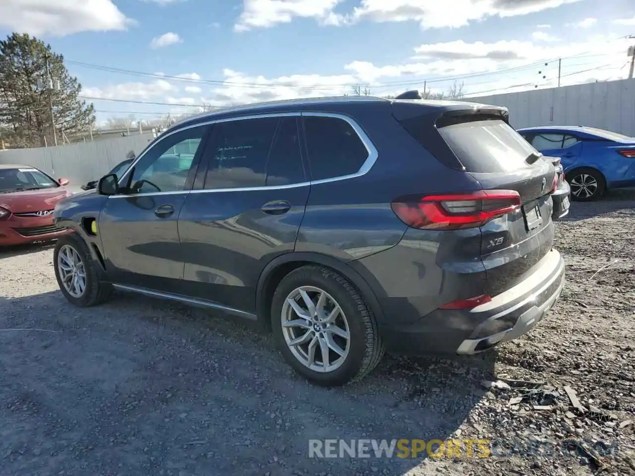 2 Photograph of a damaged car 5UXTA6C00M9H94865 BMW X5 2021